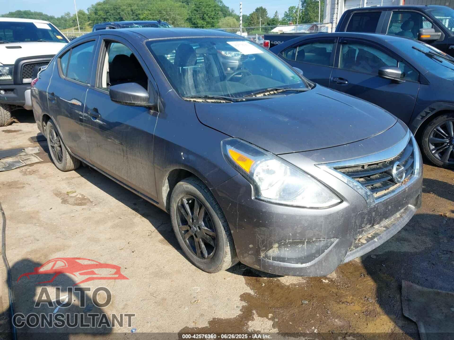 NISSAN VERSA 2019 - 3N1CN7AP3KL820519