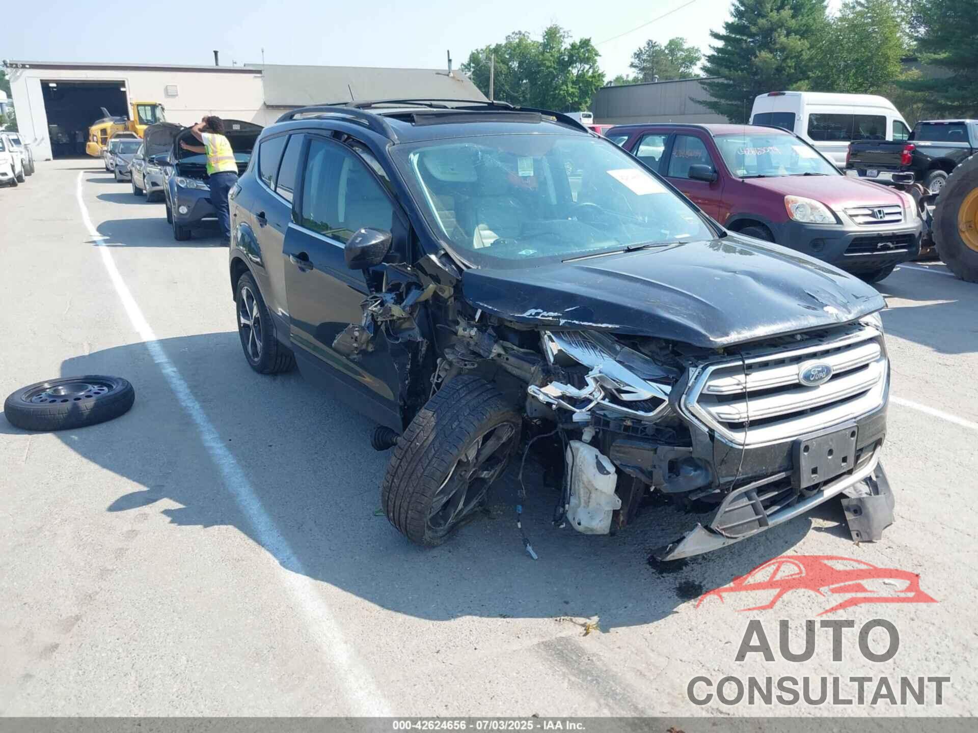 FORD ESCAPE 2018 - 1FMCU9HD3JUB18336