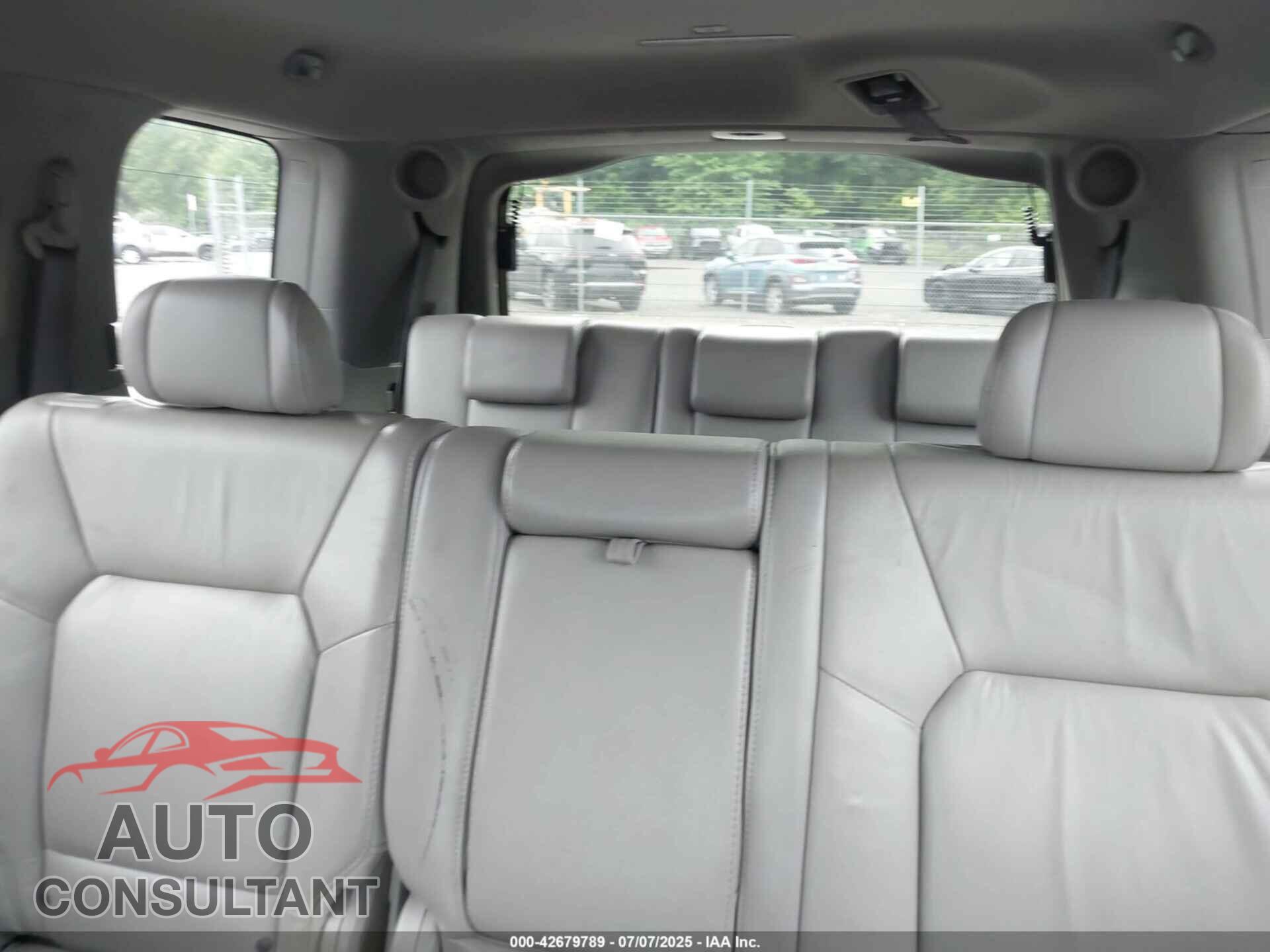 HONDA PILOT 2011 - 5FNYF4H96BB036629