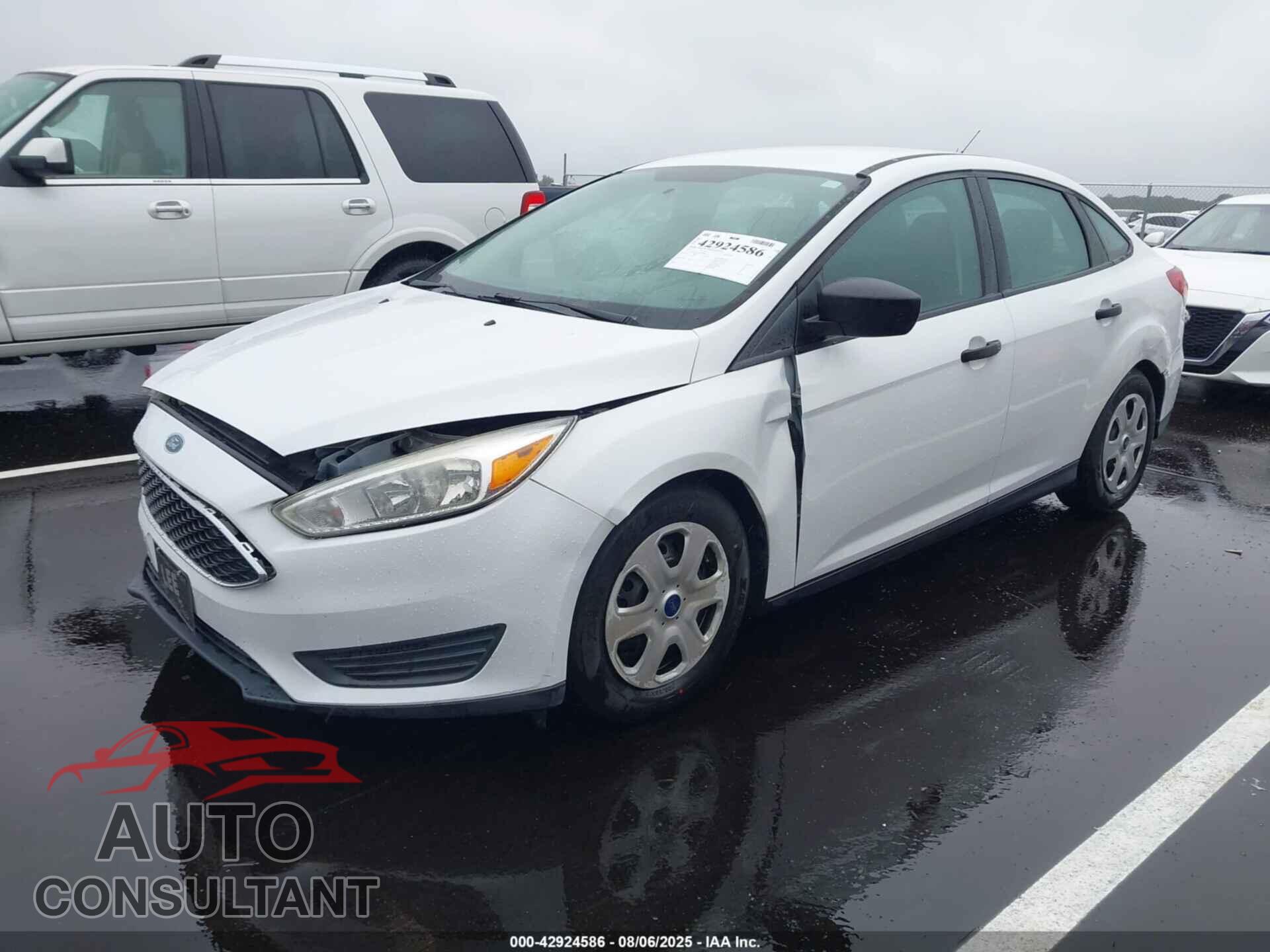 FORD FOCUS 2015 - 1FADP3E21FL375854