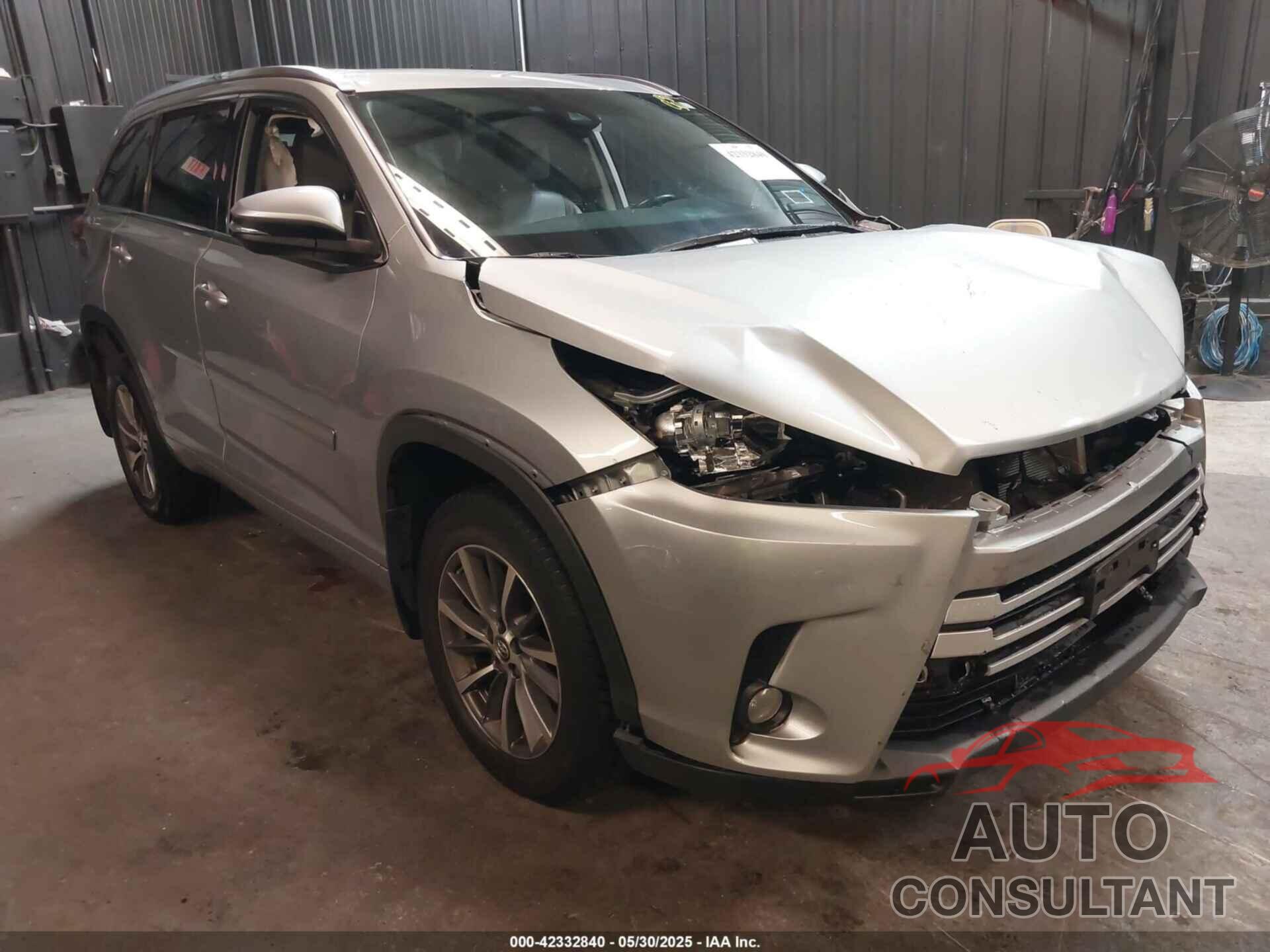 TOYOTA HIGHLANDER 2018 - 5TDJZRFH5JS912469