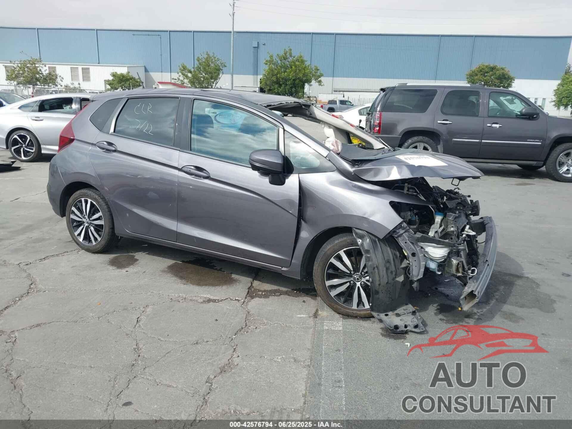 HONDA FIT 2018 - 3HGGK5H86JM726302