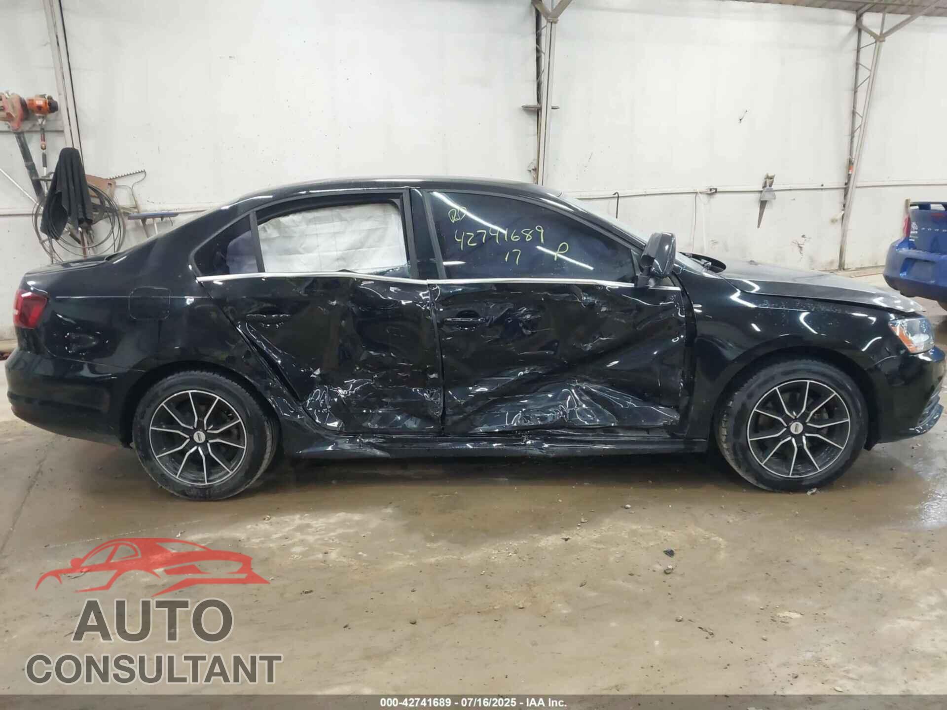 VOLKSWAGEN JETTA 2017 - 3VW2B7AJ0HM399159