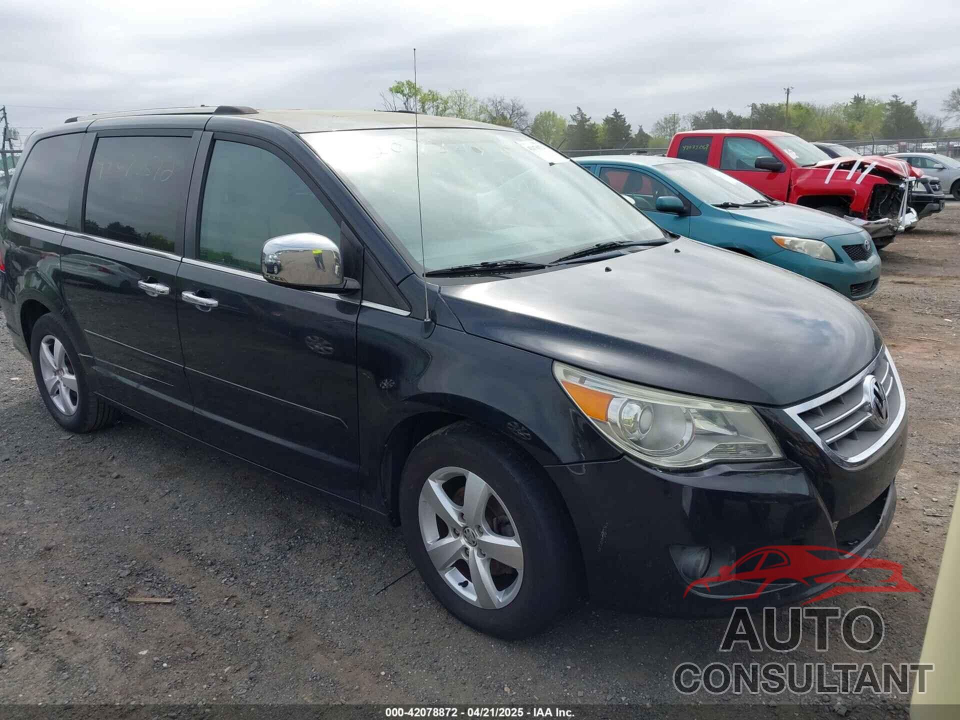 VOLKSWAGEN ROUTAN 2011 - 2V4RW6DG6BR695681