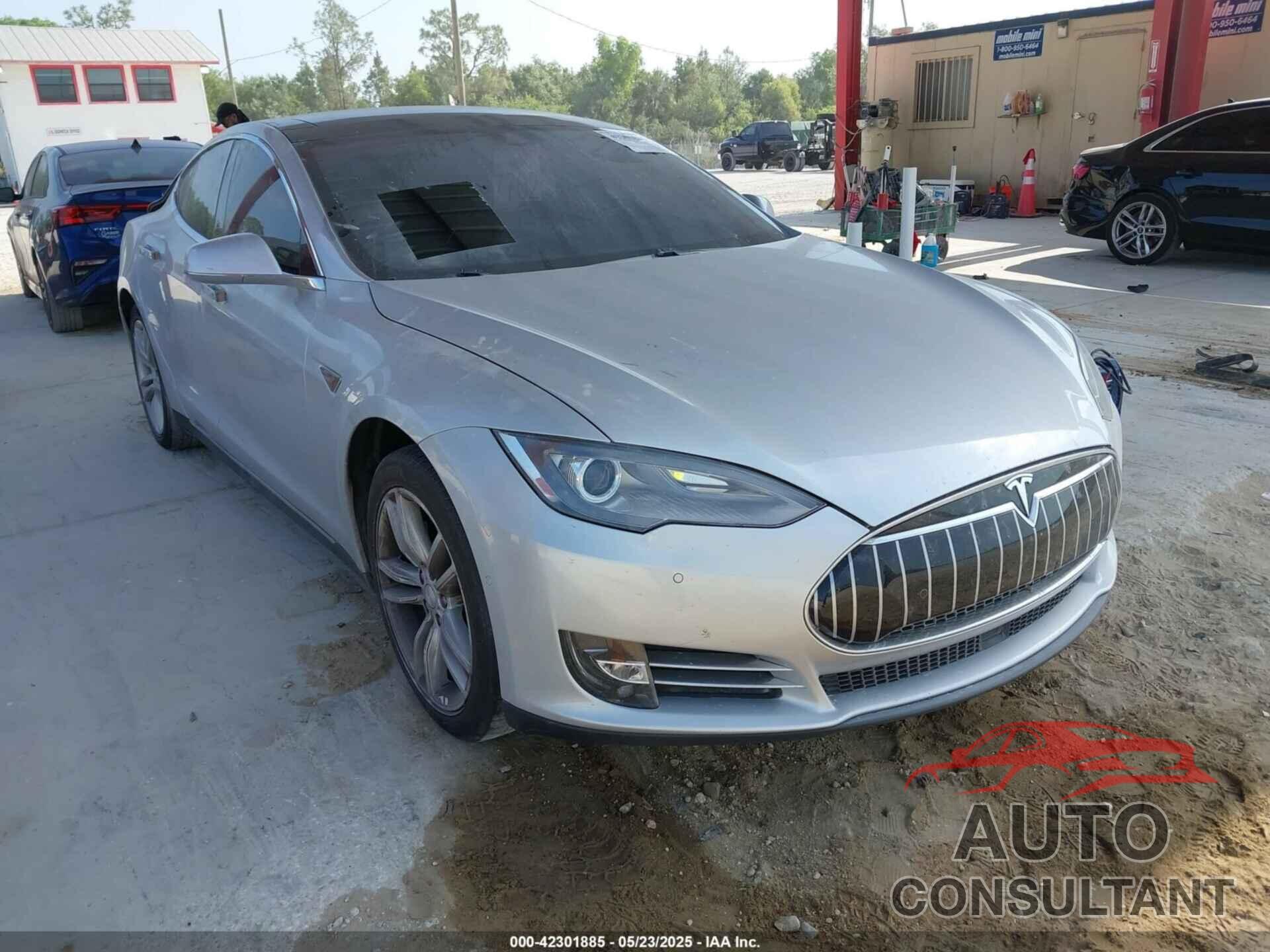 TESLA MODEL S 2015 - 5YJSA1H14FFP77736