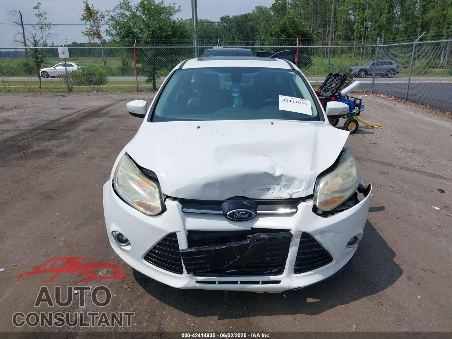 FORD FOCUS 2012 - 1FAHP3M27CL382533