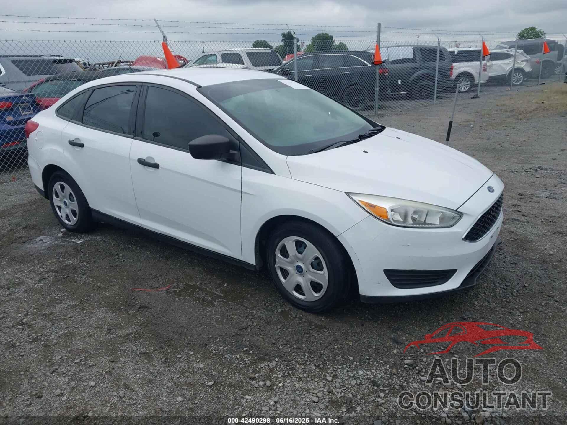 FORD FOCUS 2017 - 1FADP3E23HL212674