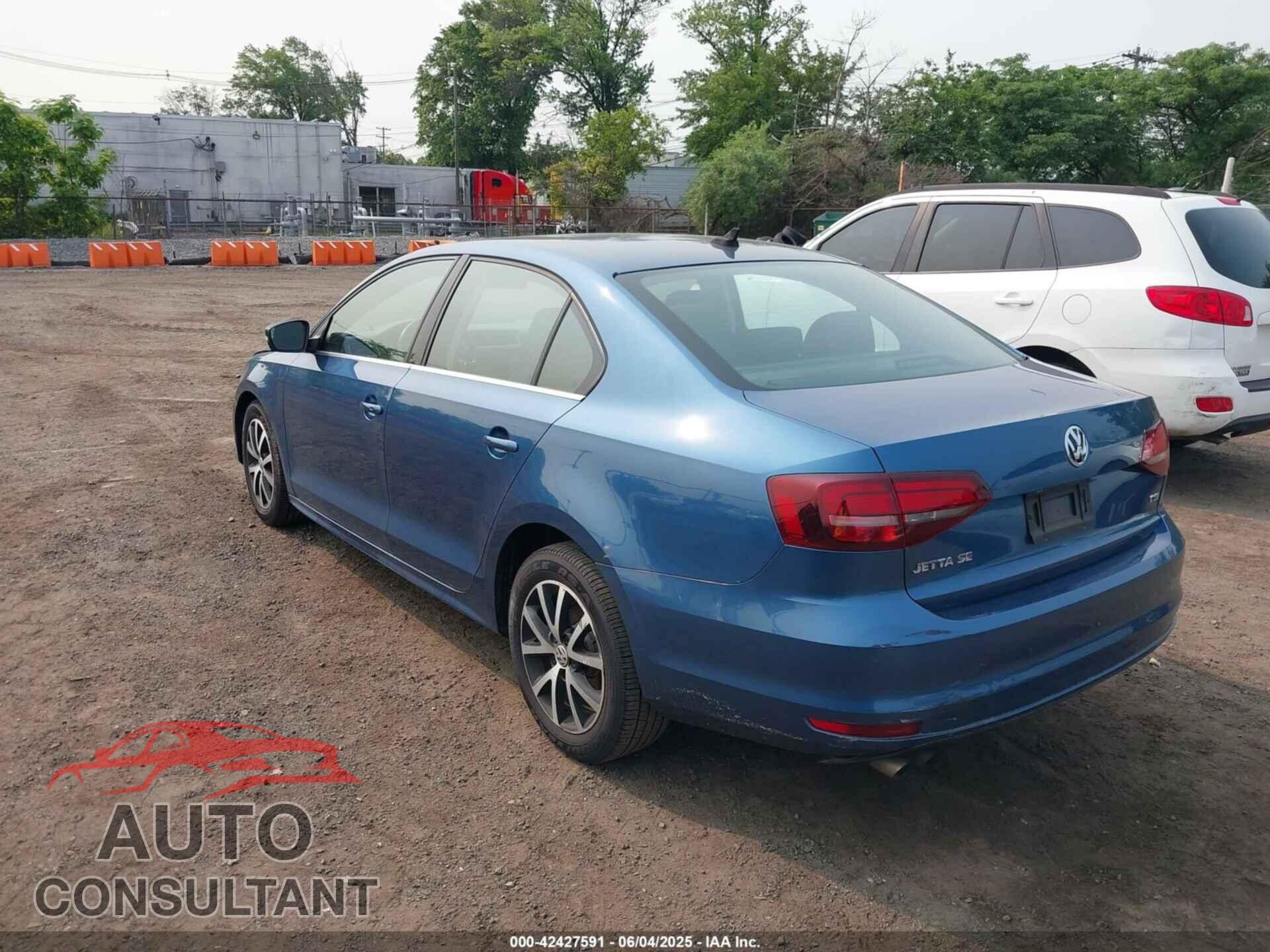 VOLKSWAGEN JETTA 2017 - 3VWDB7AJXHM387481