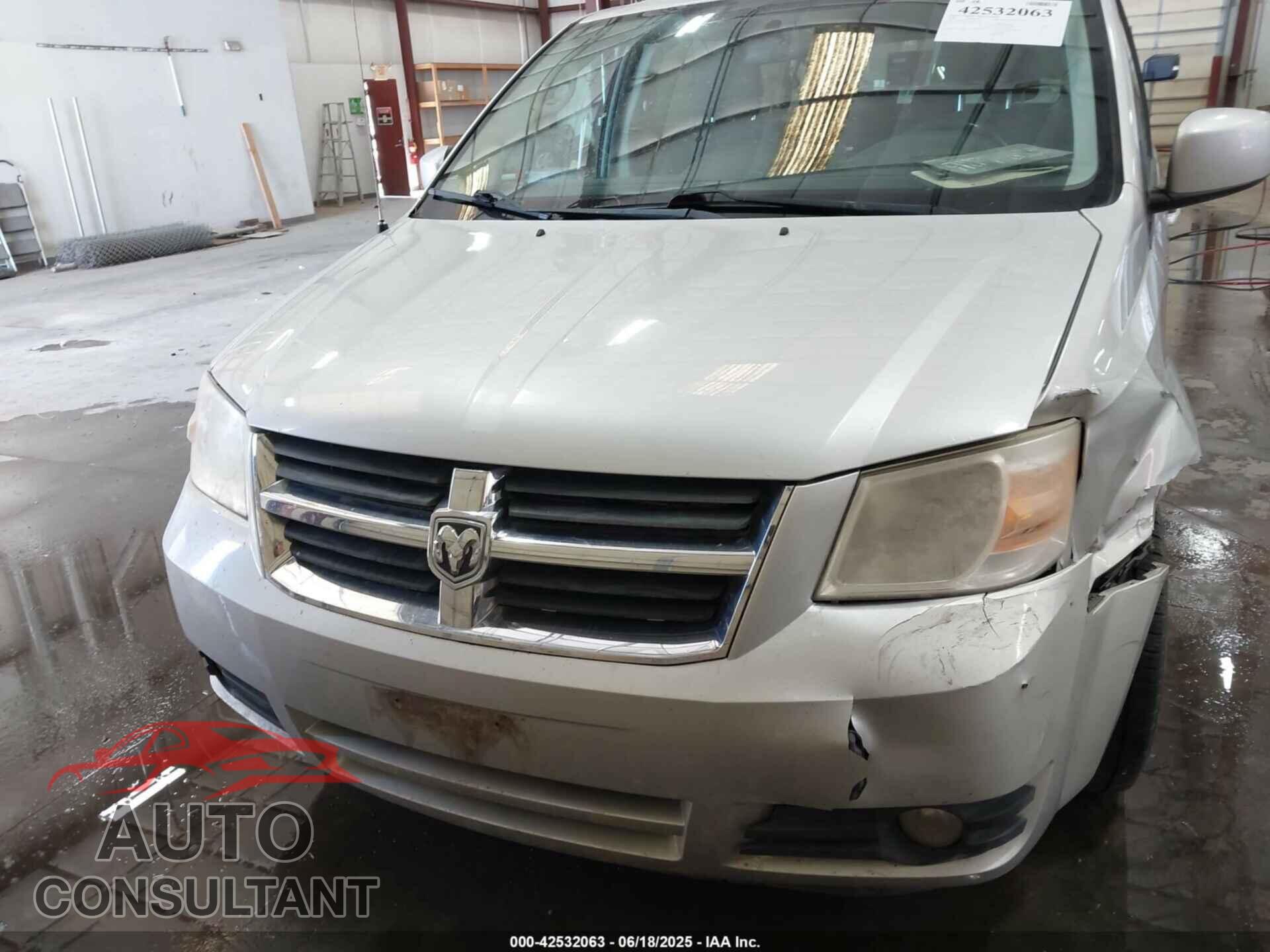 DODGE GRAND CARAVAN 2010 - 2D4RN5D11AR483260