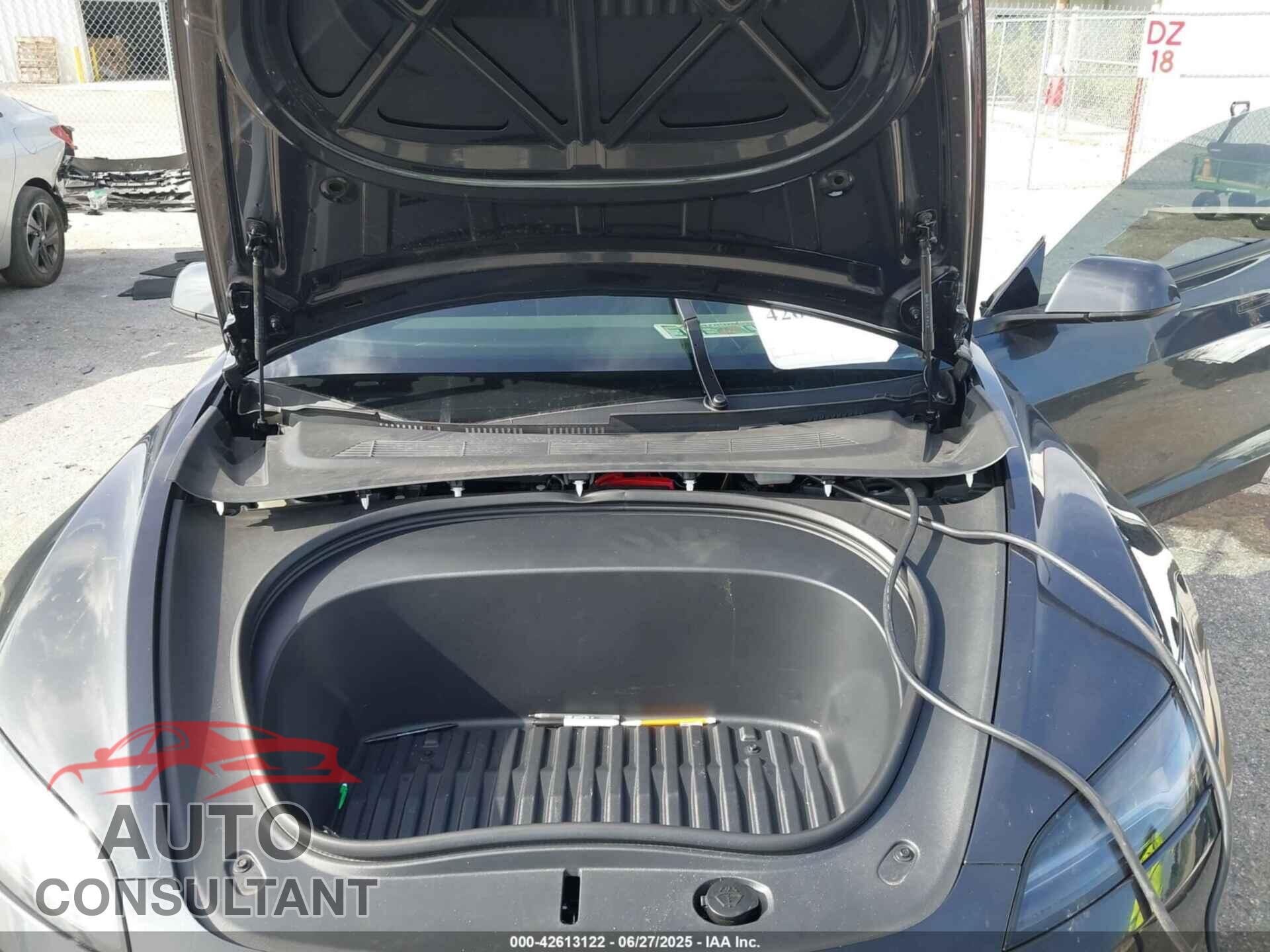 TESLA MODEL 3 2025 - 5YJ3E1EA9SF925113