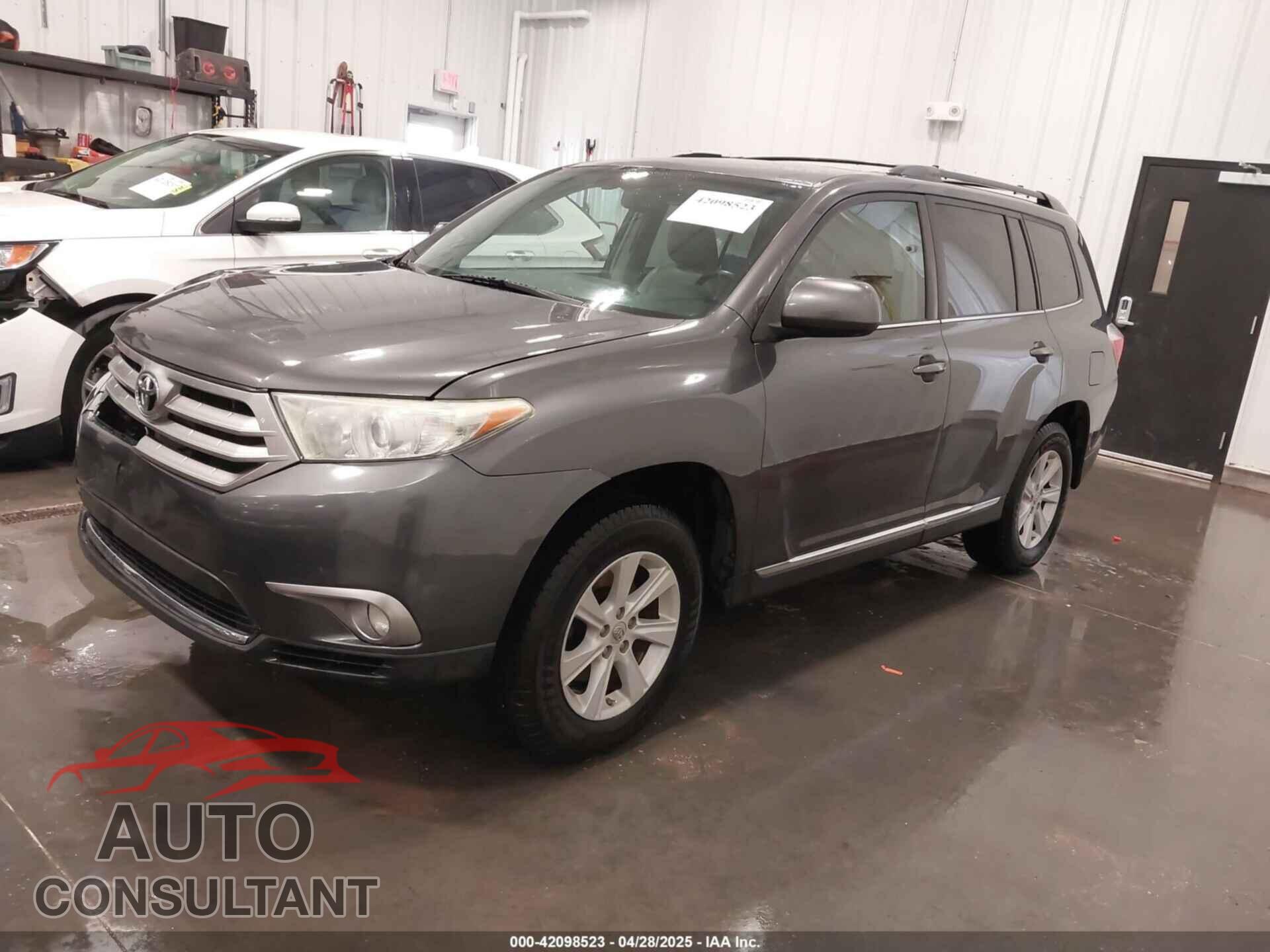 TOYOTA HIGHLANDER 2013 - 5TDBK3EH8DS206124