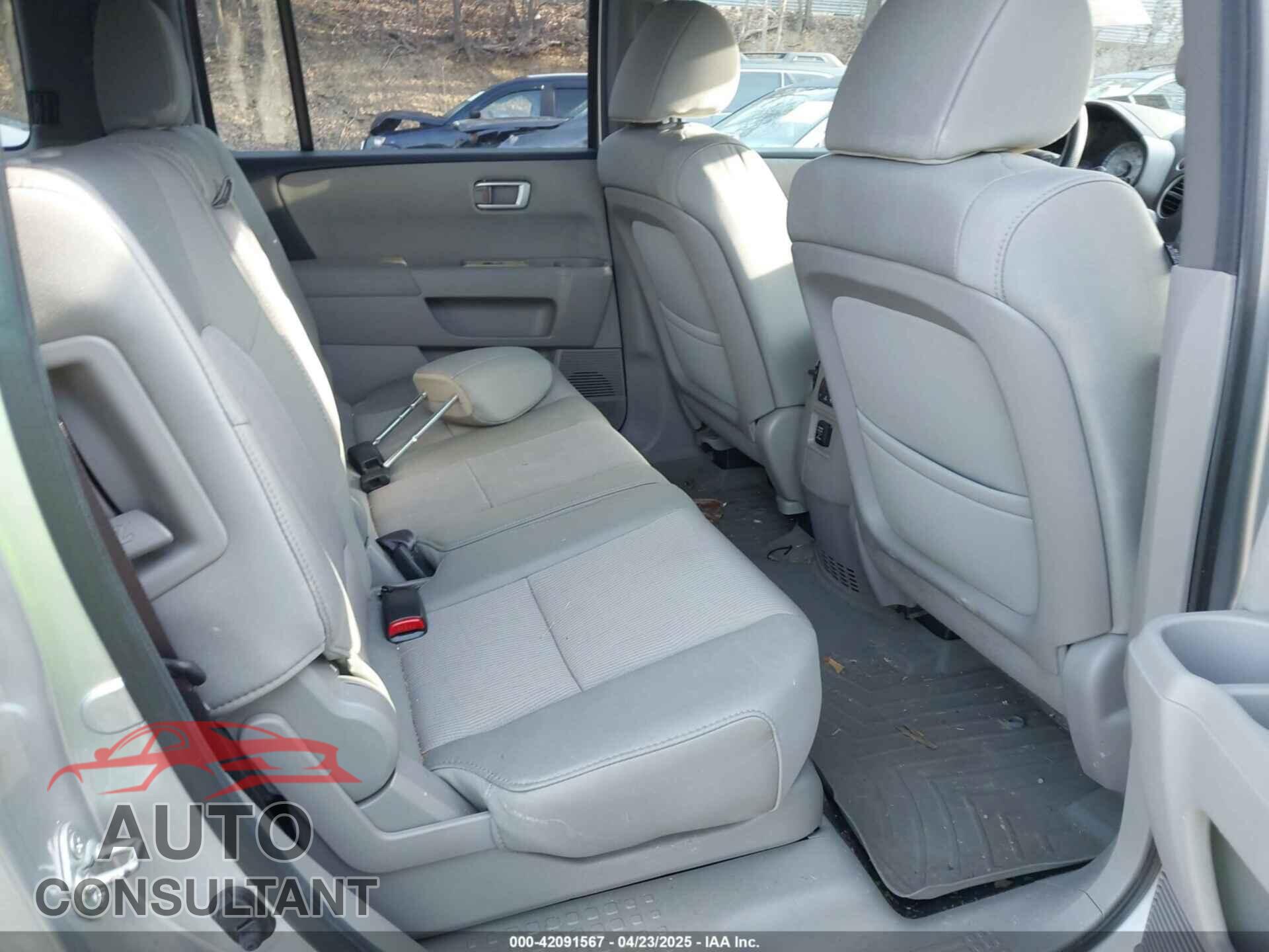 HONDA PILOT 2013 - 5FNYF4H45DB041148