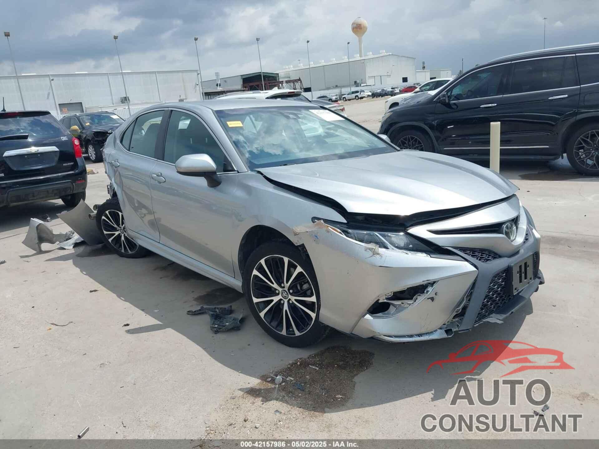 TOYOTA CAMRY 2018 - 4T1B11HK6JU075471