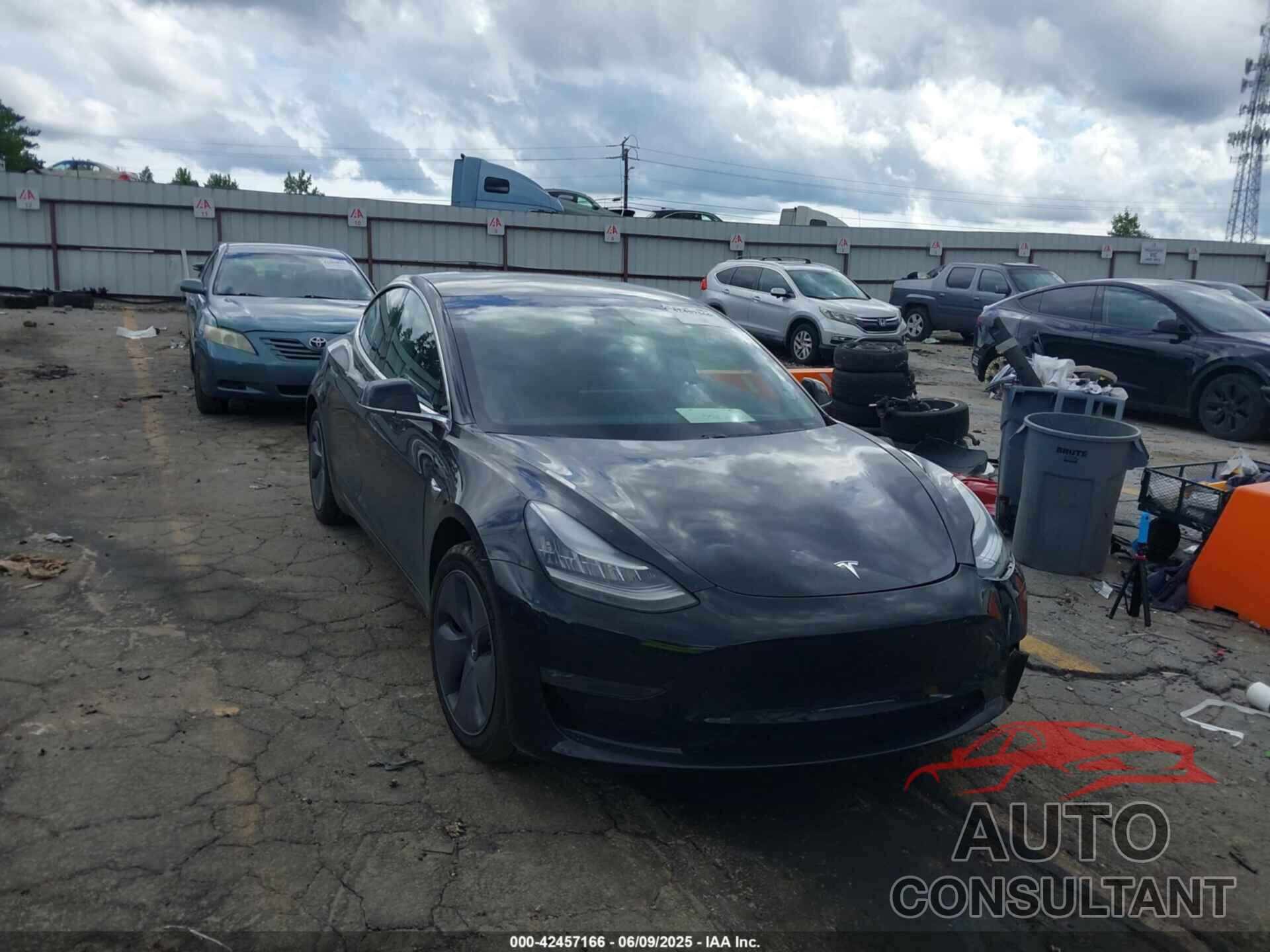 TESLA MODEL 3 2019 - 5YJ3E1EB1KF441834