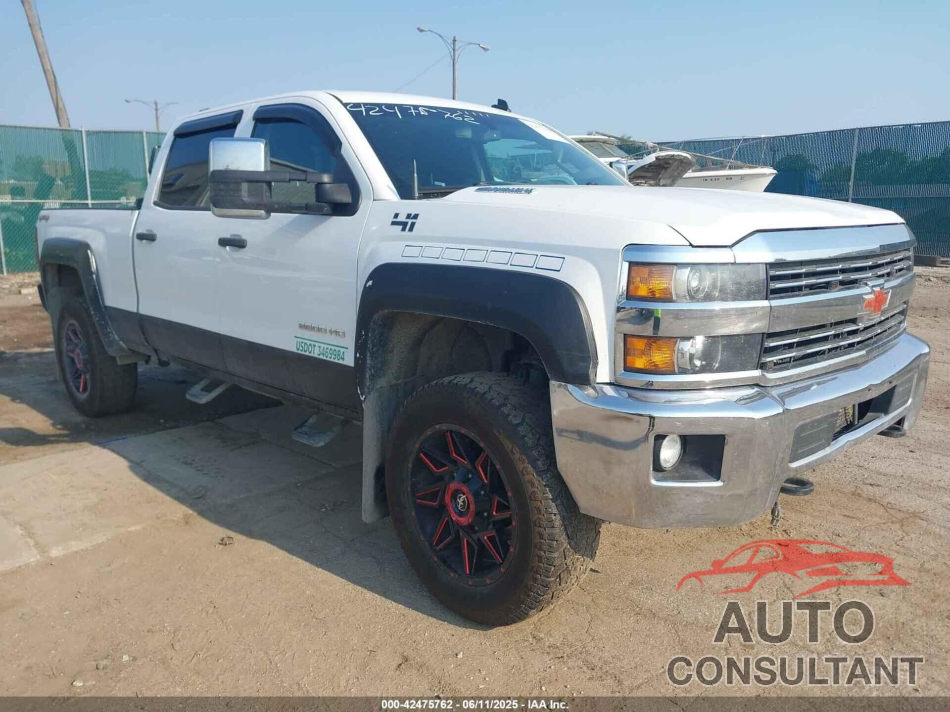 CHEVROLET SILVERADO 2500HD 2015 - 1GC1KVE89FF122419