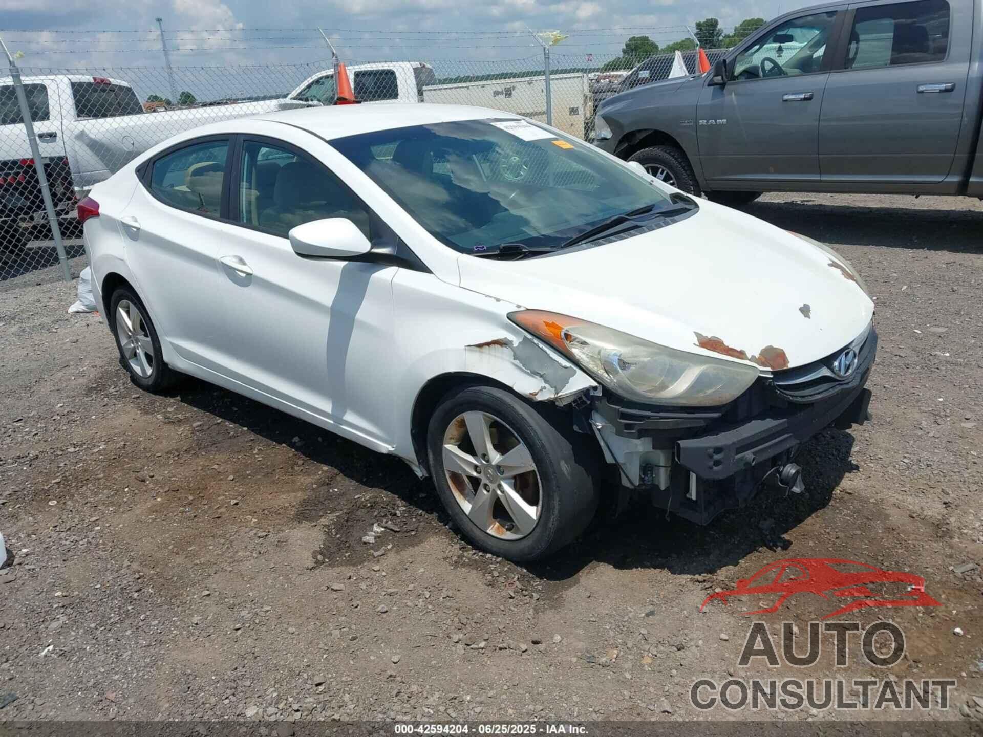 HYUNDAI ELANTRA 2013 - 5NPDH4AE3DH346418