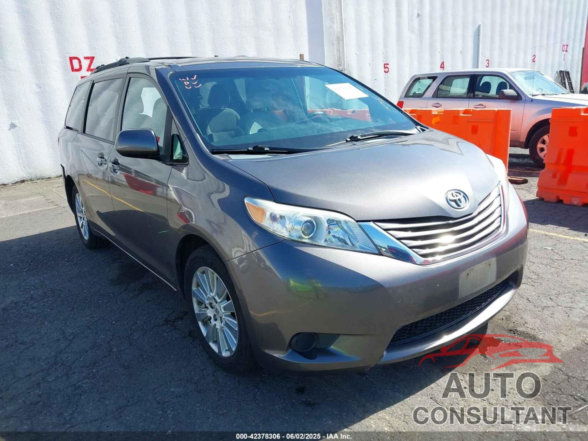 TOYOTA SIENNA 2015 - 5TDJK3DCXFS094401