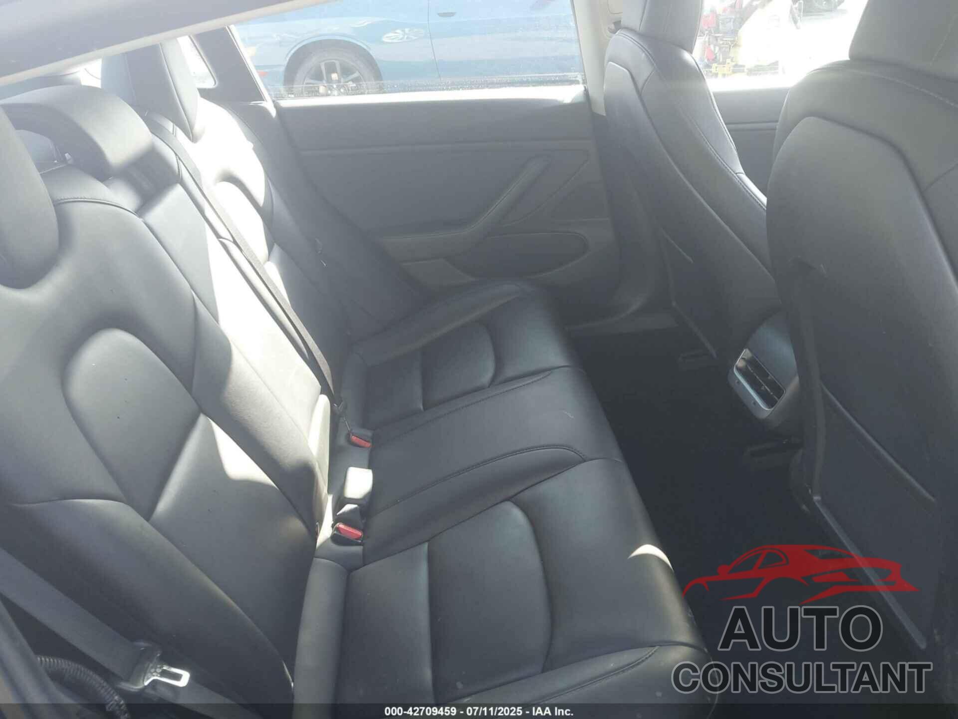 TESLA MODEL 3 2019 - 5YJ3E1EB0KF187386