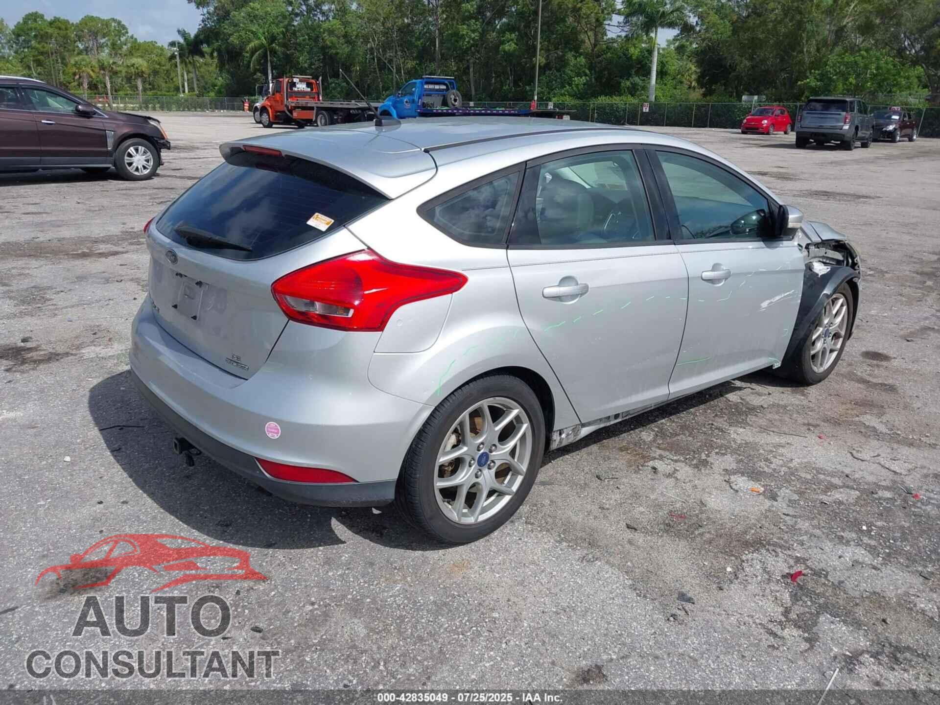 FORD FOCUS 2015 - 1FADP3K25FL254443