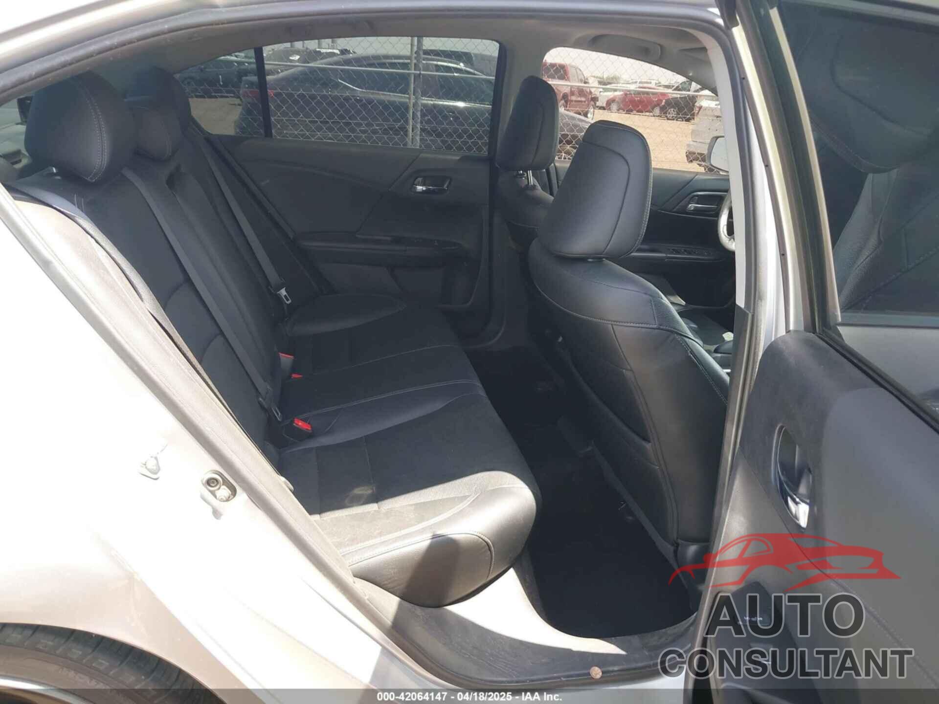 HONDA ACCORD 2017 - 1HGCR3F99HA042233