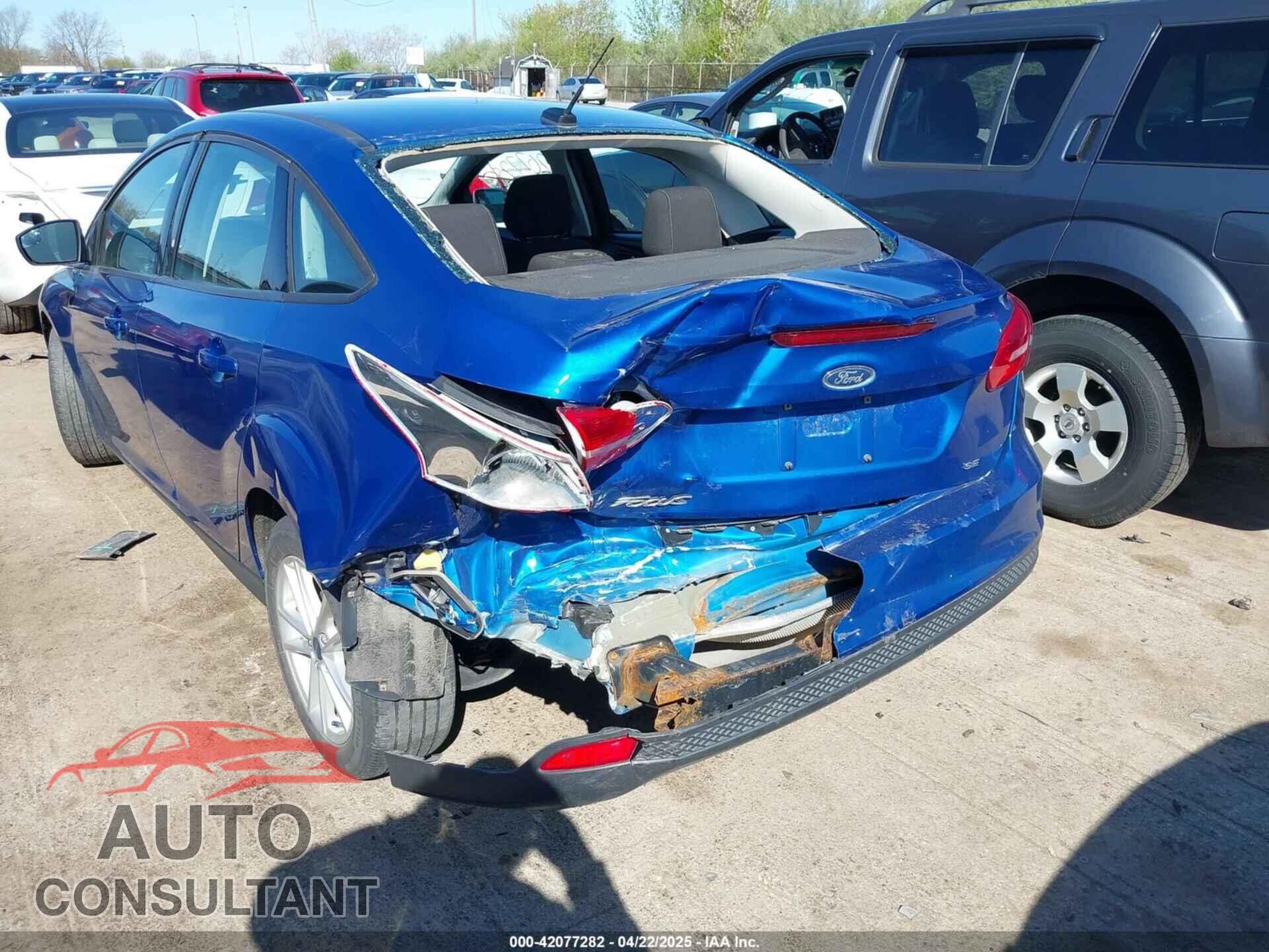 FORD FOCUS 2018 - 1FADP3F23JL324380