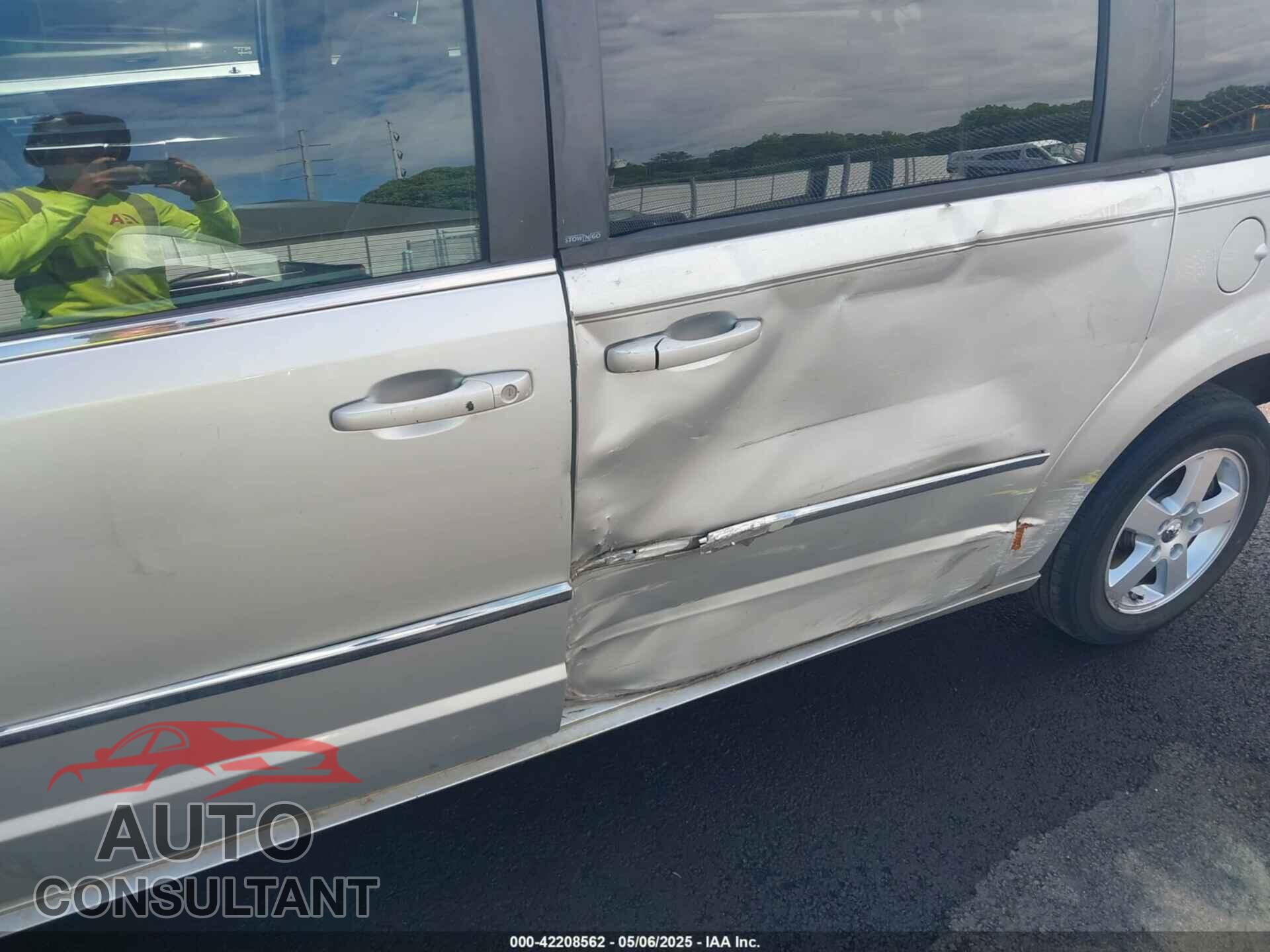DODGE GRAND CARAVAN 2010 - 2D4RN5D1XAR434574