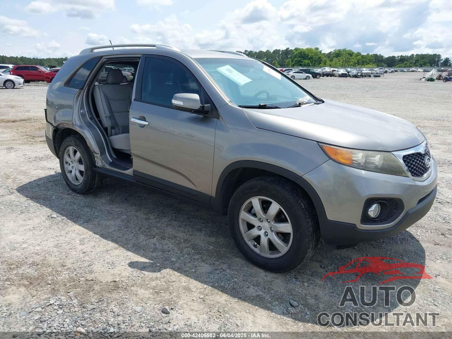 KIA SORENTO 2011 - 5XYKT3A14BG045822