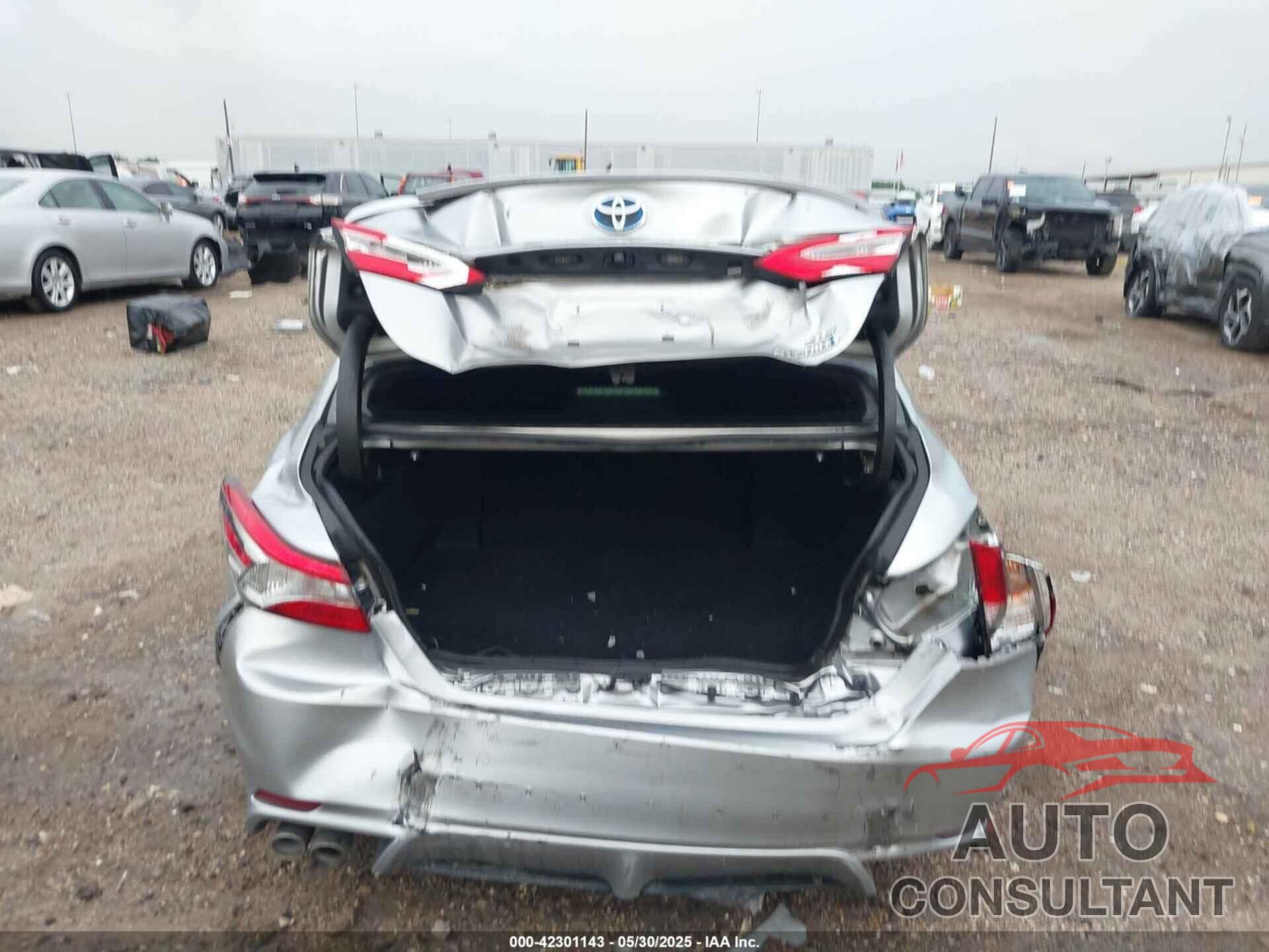 TOYOTA CAMRY HYBRID 2019 - 4T1B21HK8KU012077
