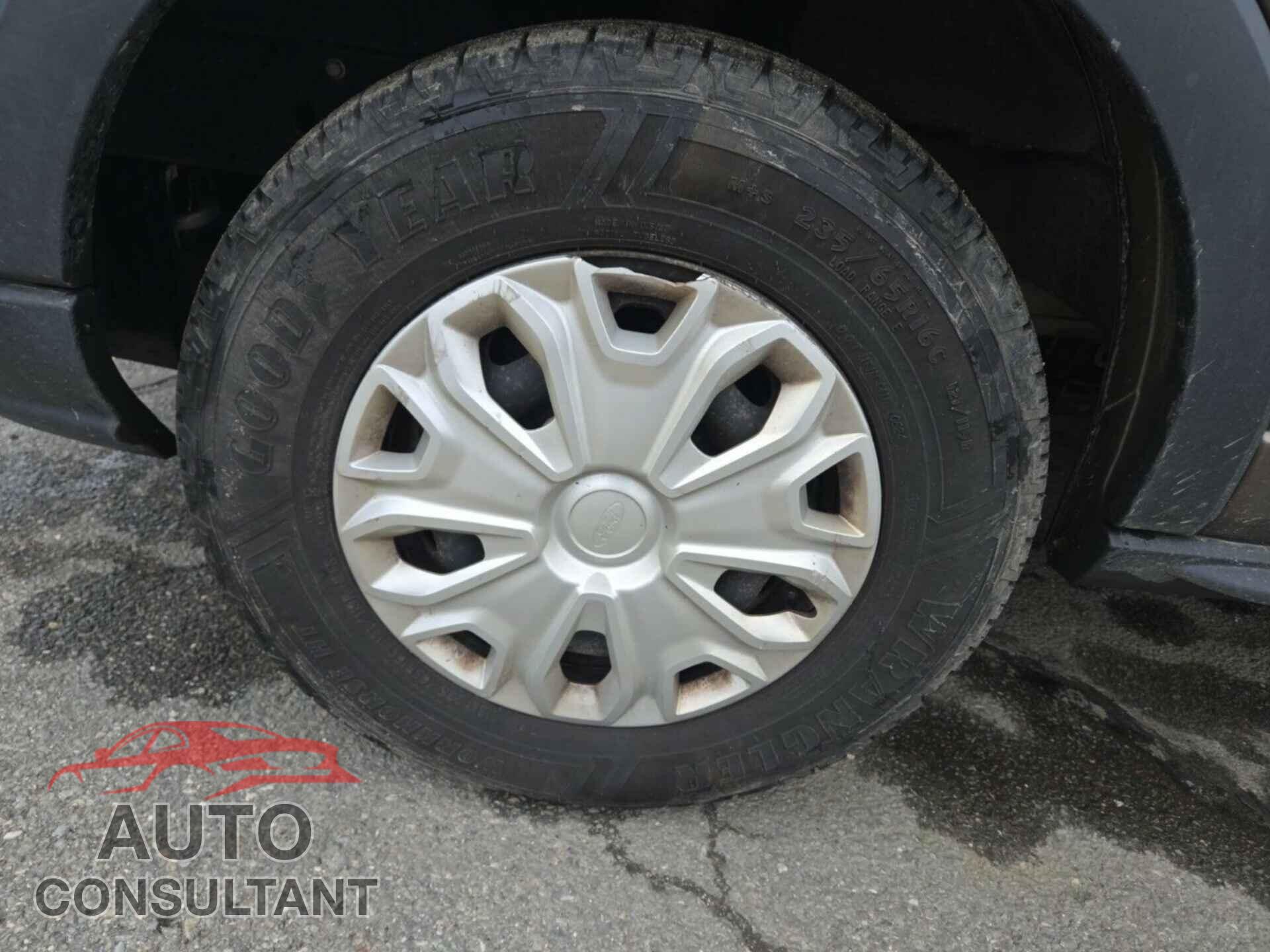 FORD TRANSIT 2018 - 1FTYR2CM1JKB10368