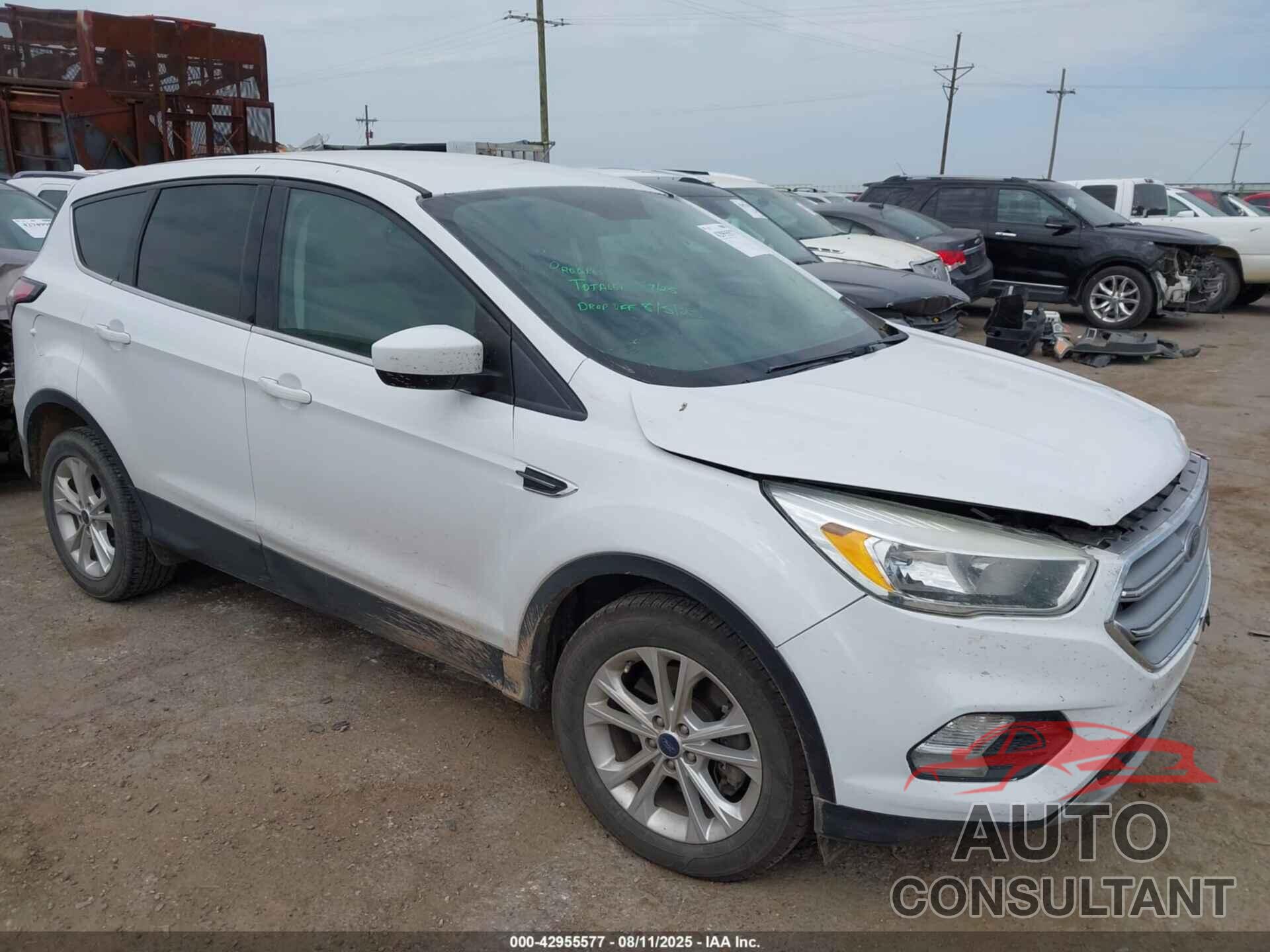 FORD ESCAPE 2017 - 1FMCU0G94HUC96565
