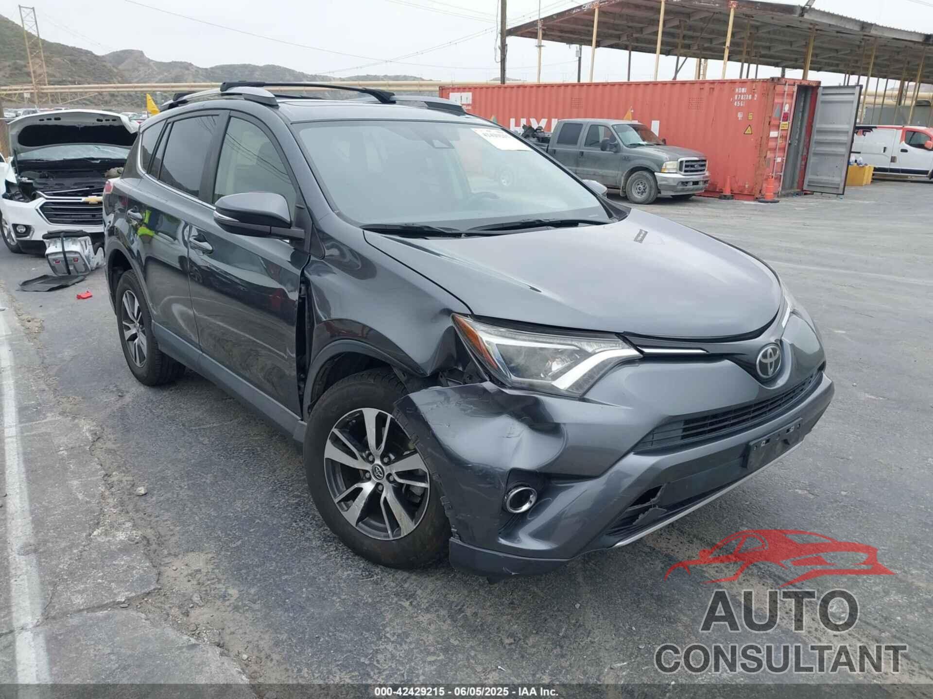 TOYOTA RAV4 2017 - JTMWFREV4HD104657