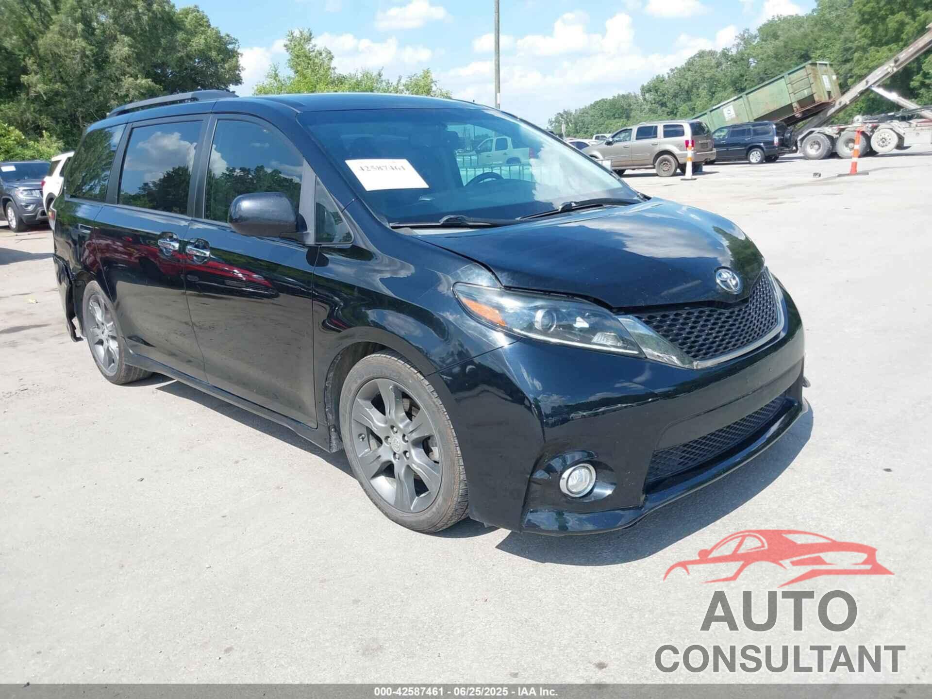 TOYOTA SIENNA 2015 - 5TDXK3DC1FS655935