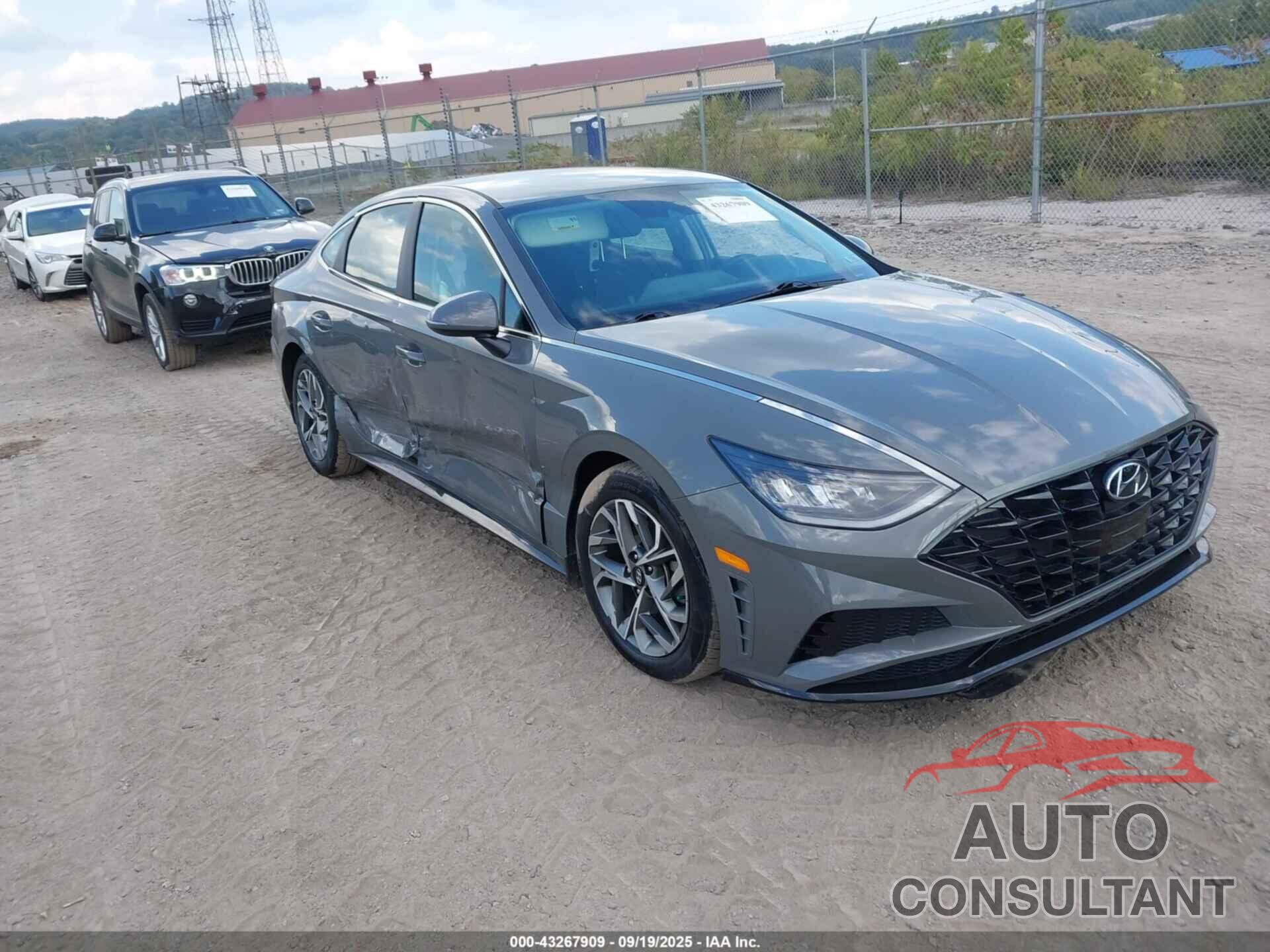 HYUNDAI SONATA 2022 - KMHL64JA3NA241591