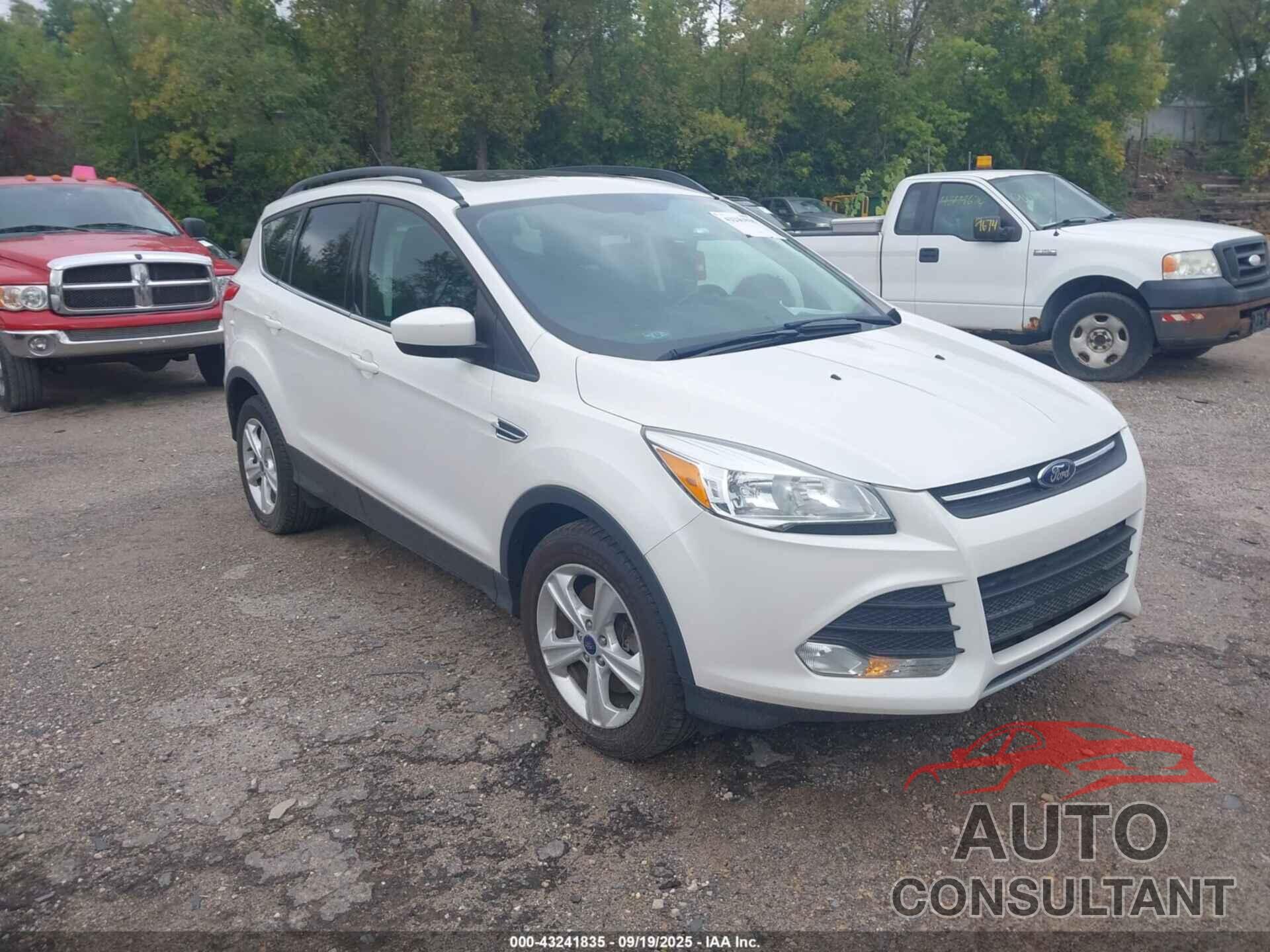 FORD ESCAPE 2015 - 1FMCU9GX2FUA54535