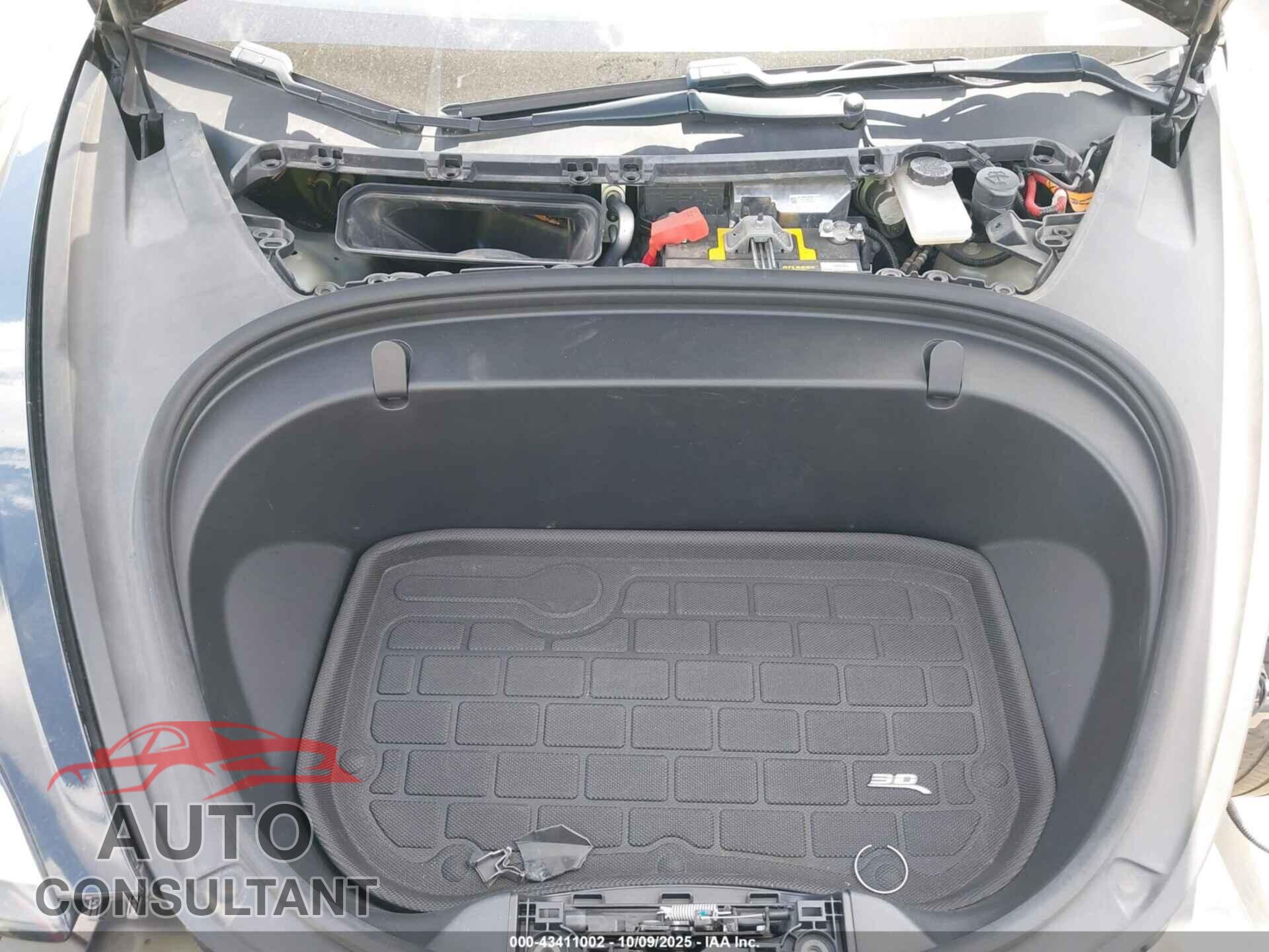 TESLA MODEL 3 2018 - 5YJ3E1EA7JF157100