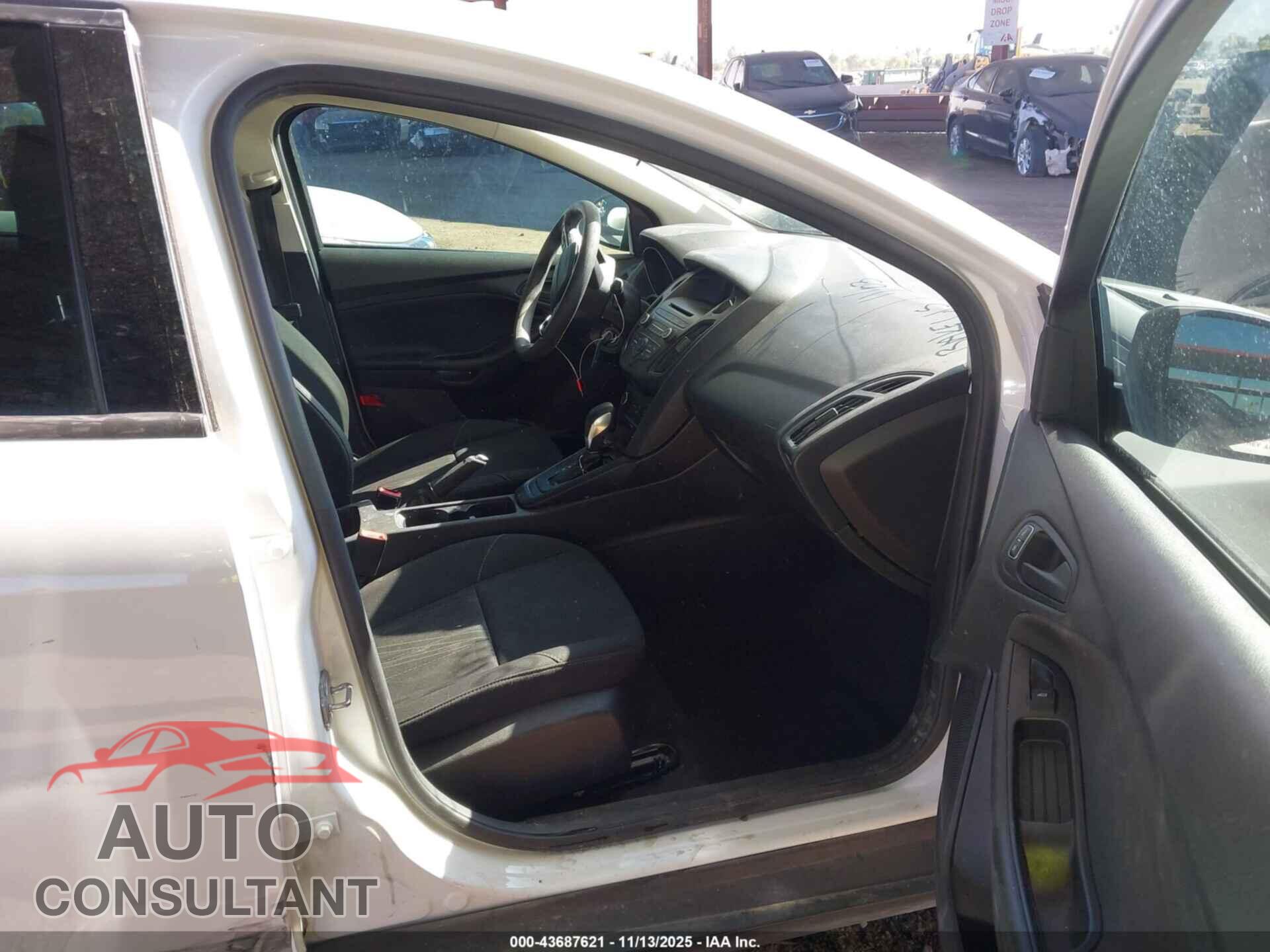 FORD FOCUS 2017 - 1FADP3E25HL343976