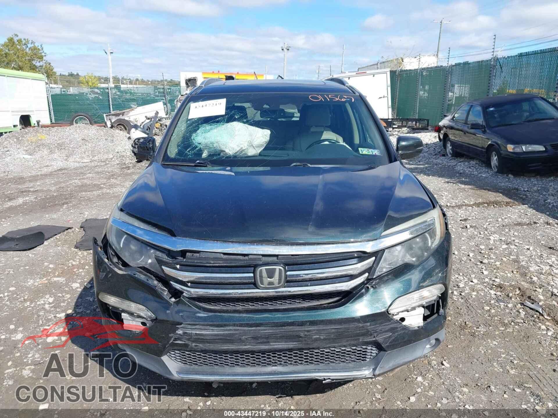 HONDA PILOT 2016 - 5FNYF5H9XGB011567