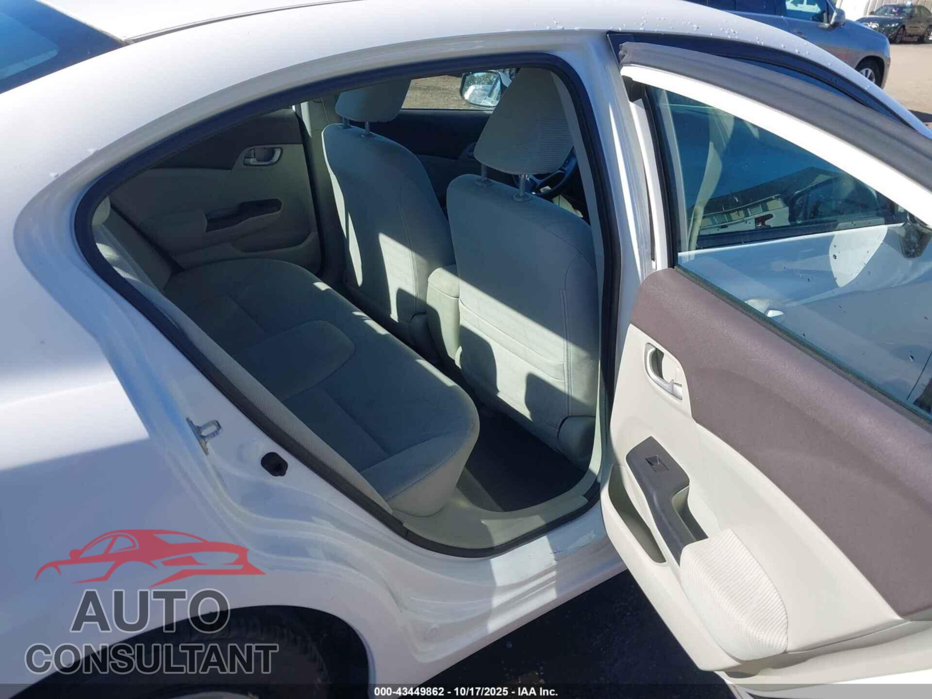 HONDA CIVIC 2012 - 2HGFB2F52CH562938