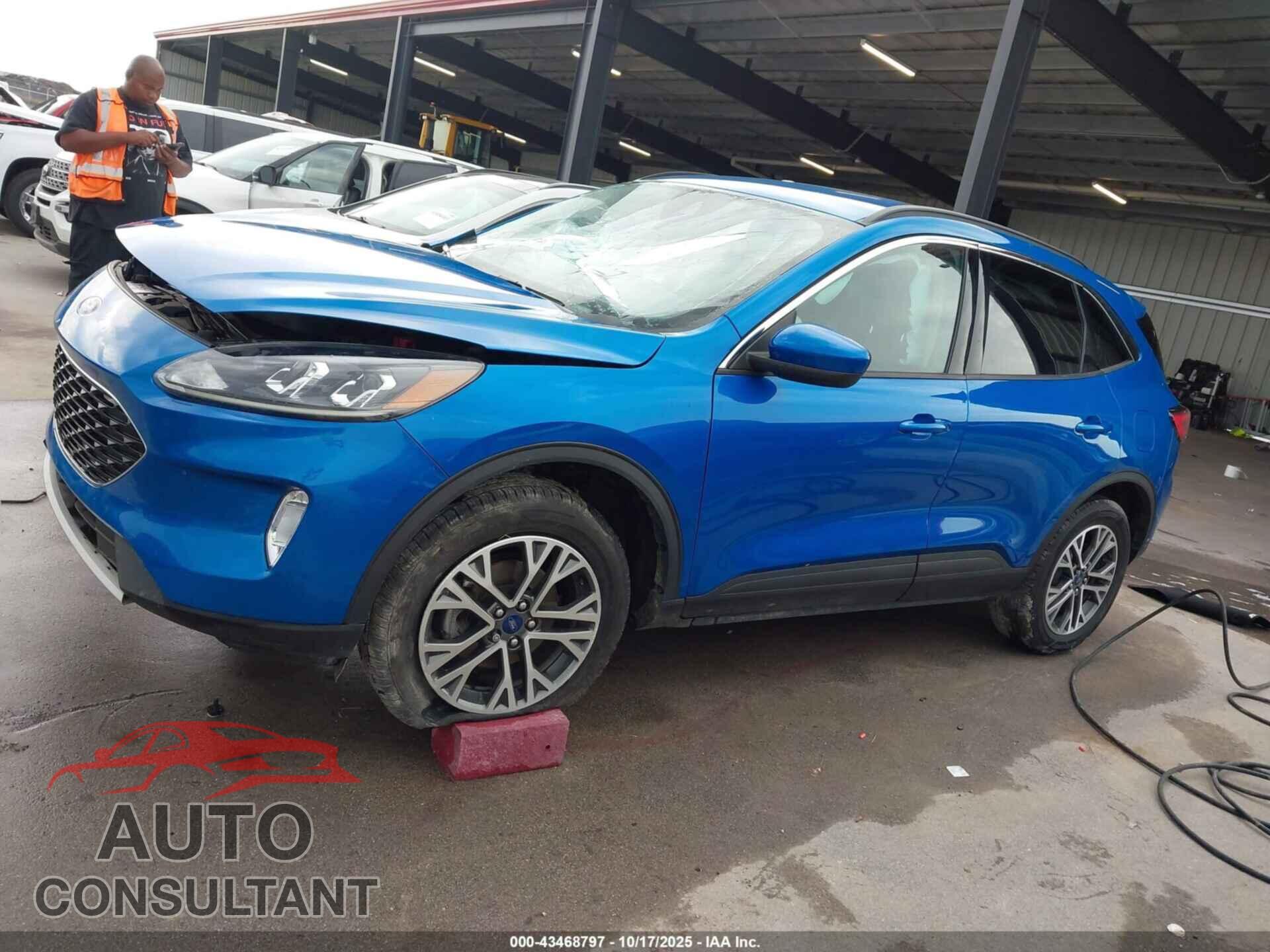 FORD ESCAPE 2020 - 1FMCU9H99LUA09202