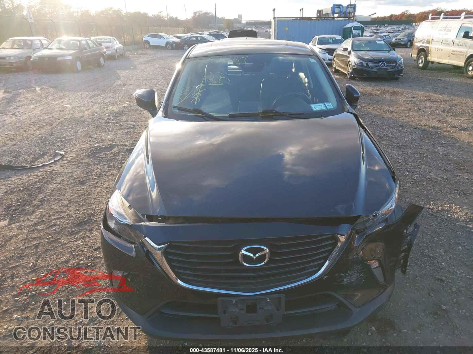 MAZDA CX-3 2018 - JM1DKFC71J0332618