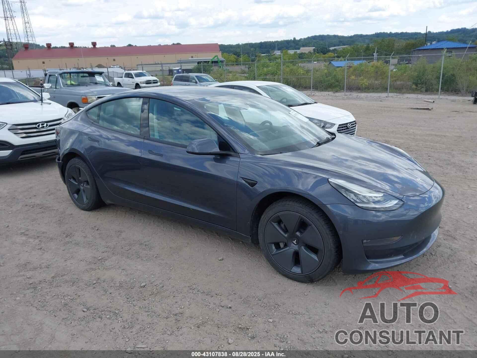 TESLA MODEL 3 2022 - 5YJ3E1EB8NF260458