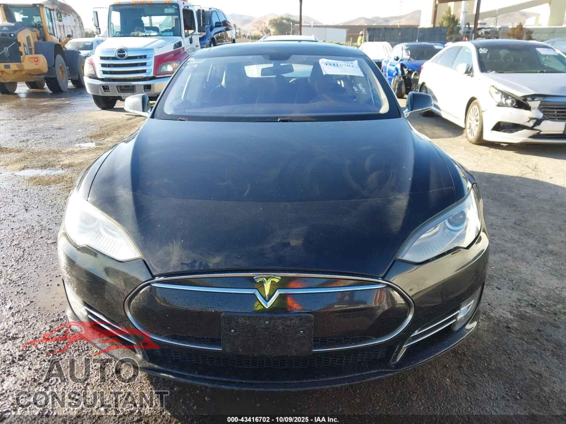 TESLA MODEL S 2013 - 5YJSA1DN0DFP11416