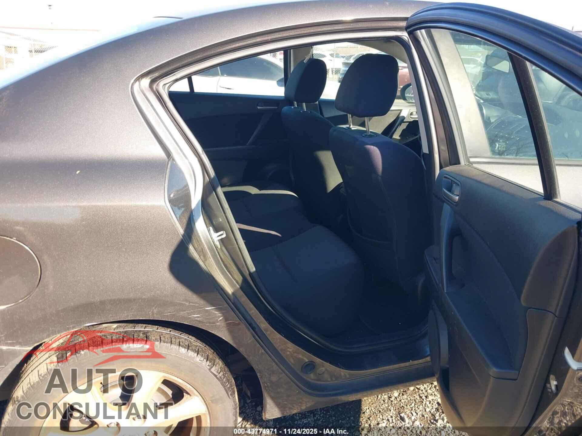 MAZDA MAZDA3 2010 - JM1BL1SG2A1127876
