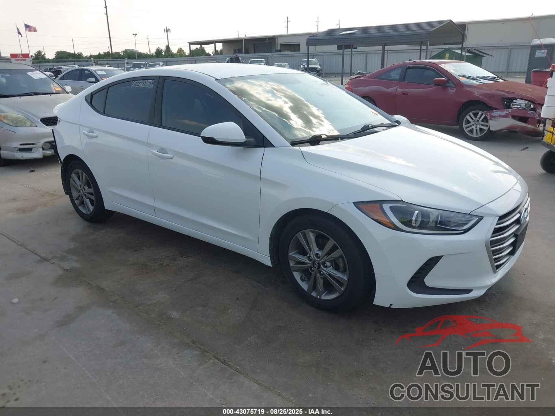 HYUNDAI ELANTRA 2018 - 5NPD84LF1JH321910