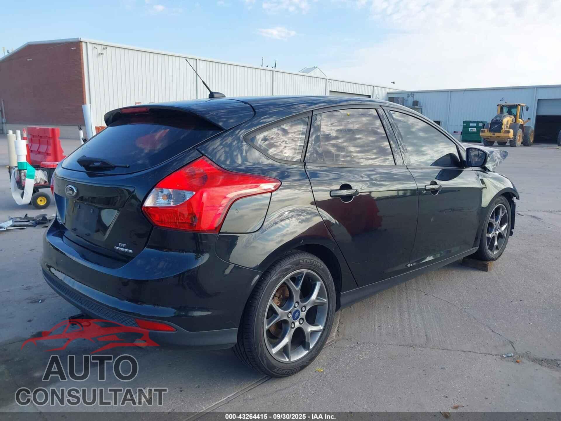 FORD FOCUS 2014 - 1FADP3K2XEL320886