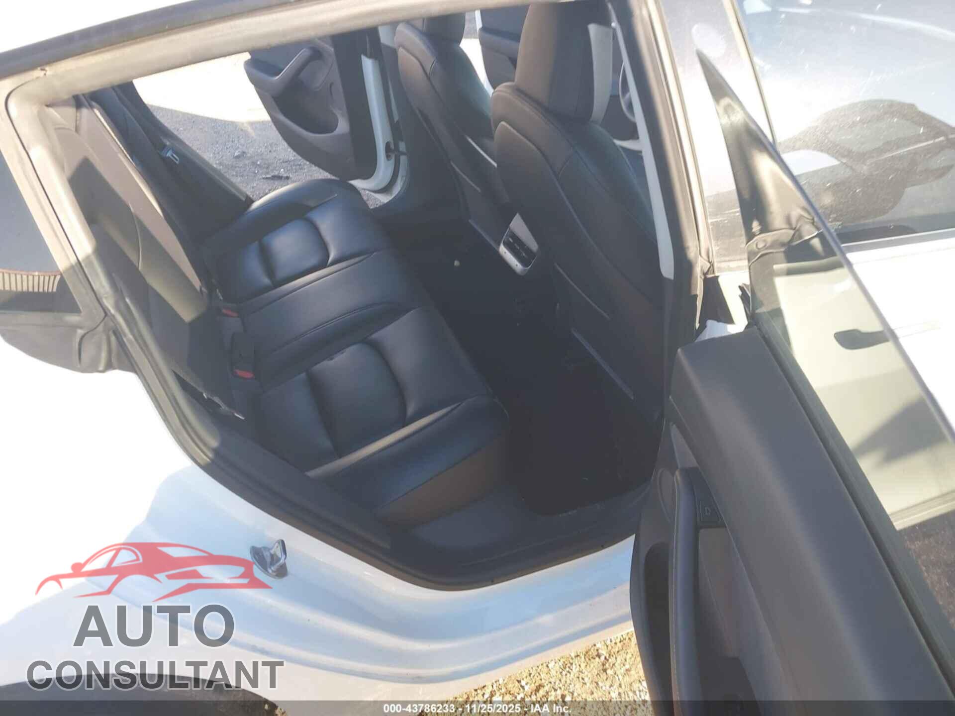 TESLA MODEL 3 2023 - 5YJ3E1EA4PF447853