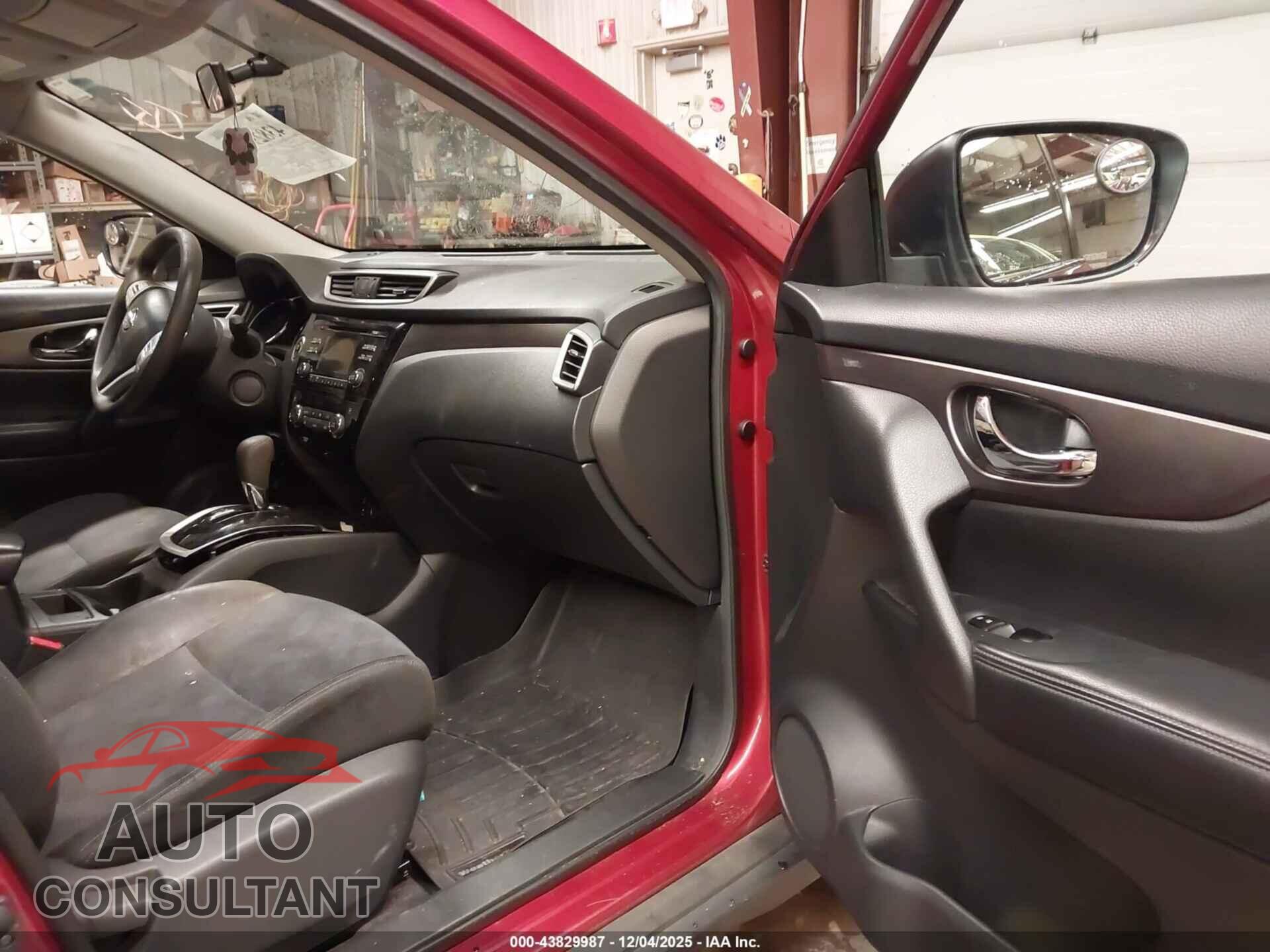 NISSAN ROGUE 2015 - KNMAT2MV0FP546164
