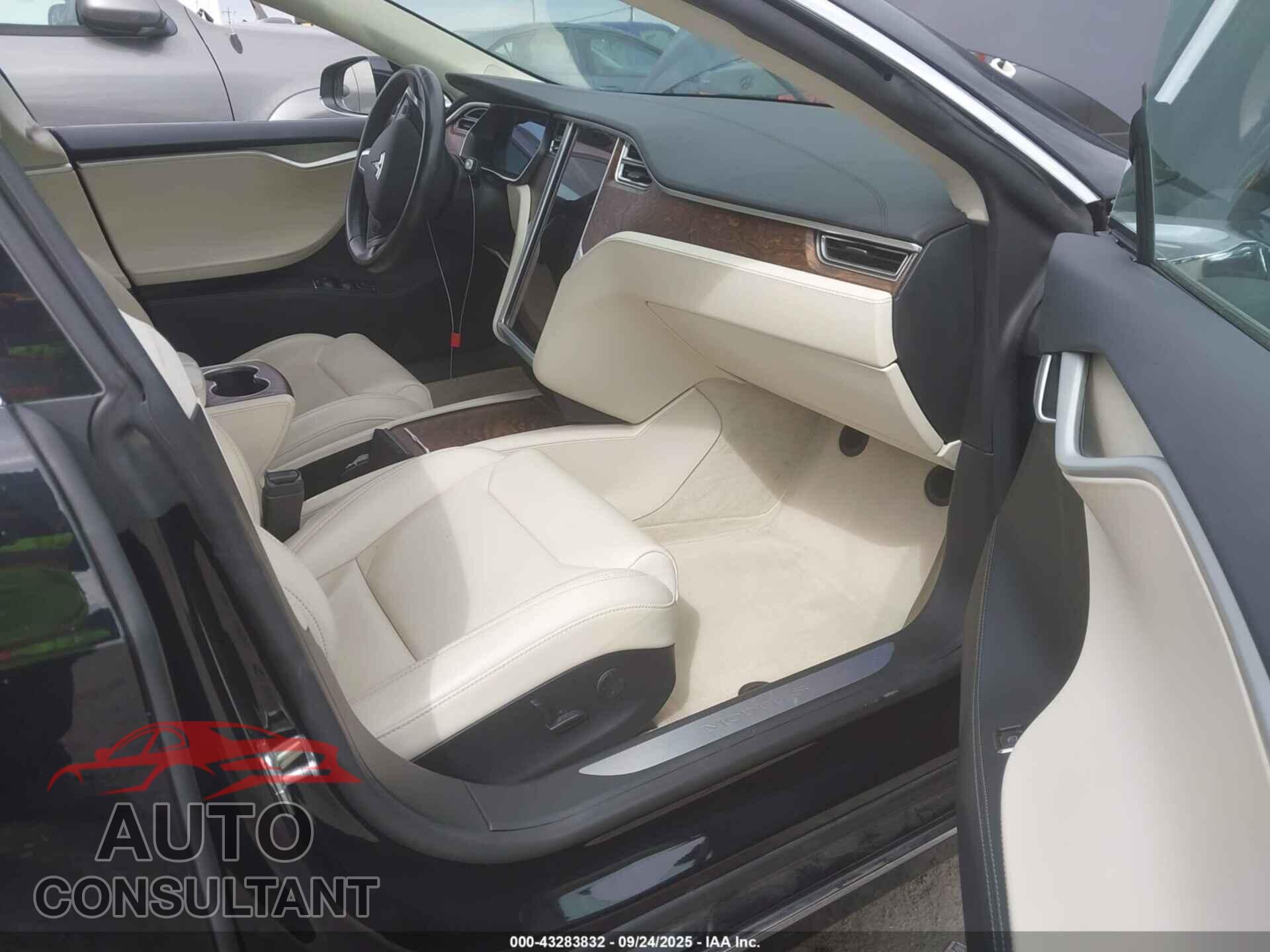 TESLA MODEL S 2017 - 5YJSA1E15HF227629