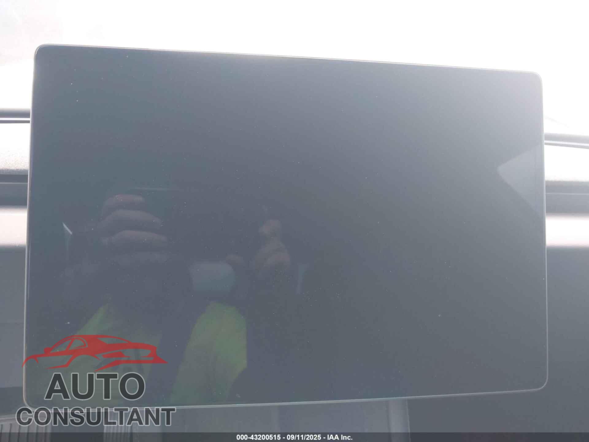 TESLA MODEL 3 2024 - 5YJ3E1EB2RF734944