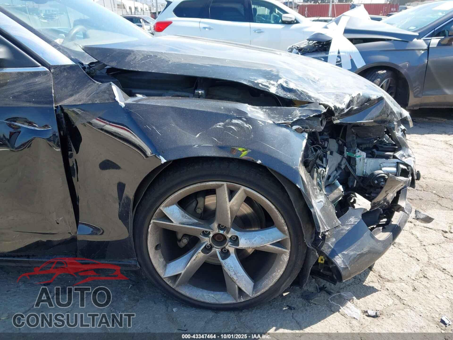 AUDI A5 2011 - WAULFAFH8BN013046